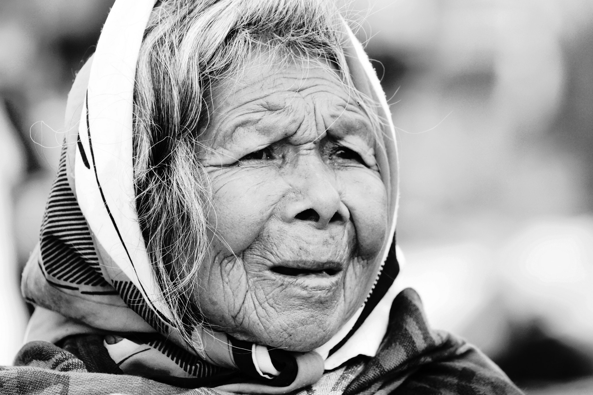 Sony ILCA-77M2 + Minolta/Sony AF 70-200mm F2.8 G sample photo. Old person photography