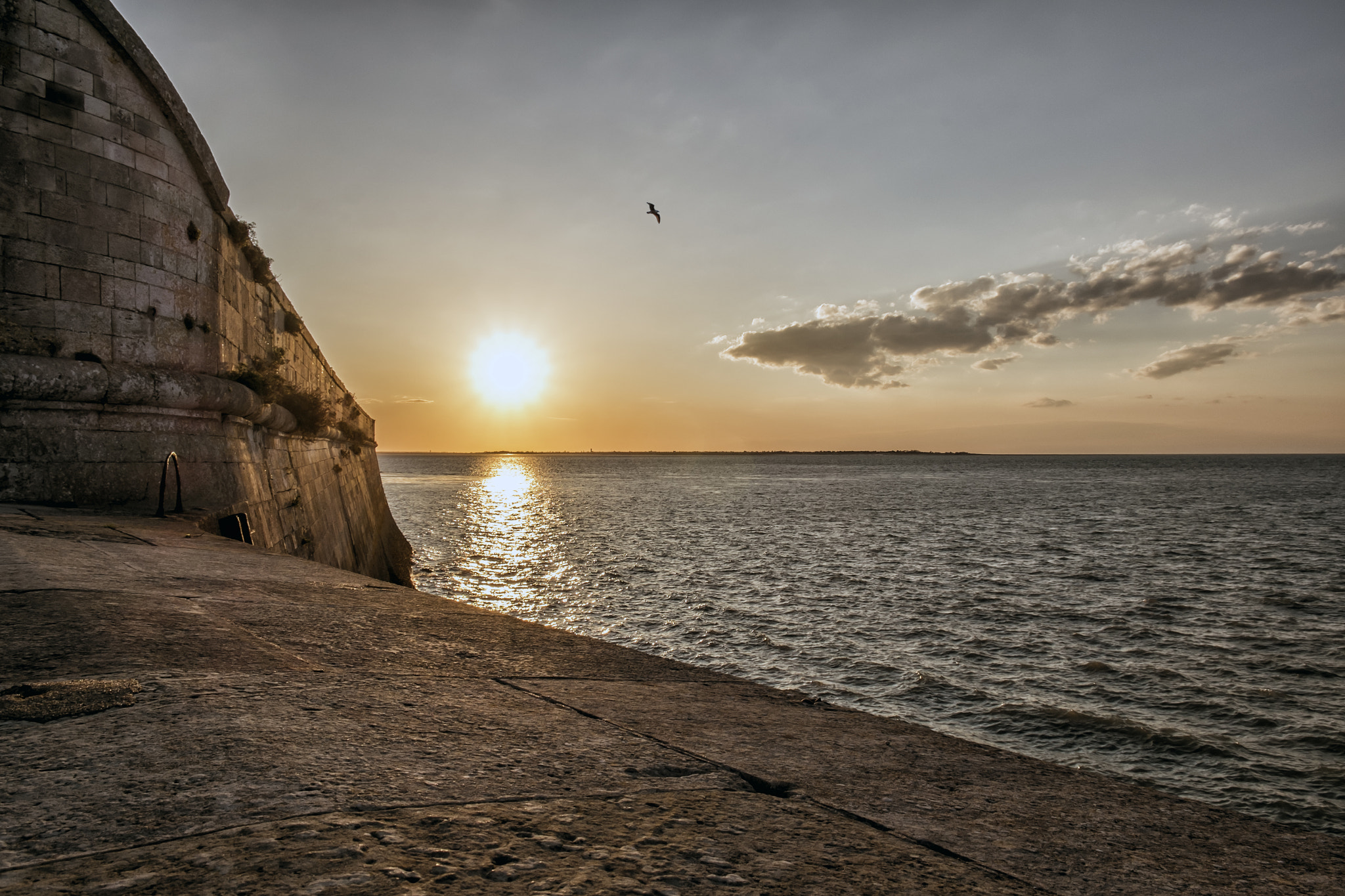 Fujifilm X-M1 + Fujifilm XF 18-55mm F2.8-4 R LM OIS sample photo. Stmartin sunset photography