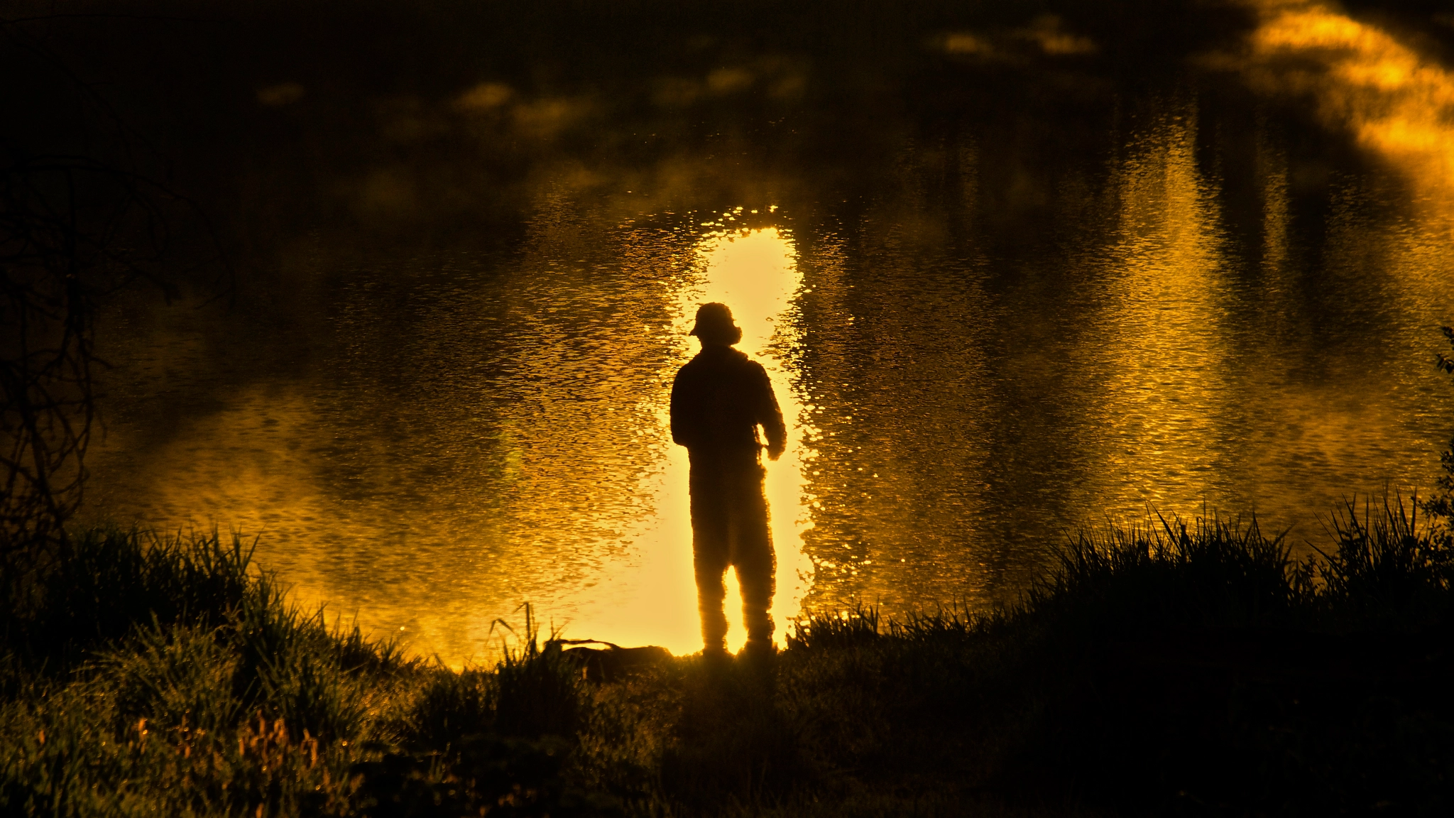 Pentax smc DA 50-200mm F4-5.6 ED WR sample photo. Fishing in the morning light photography