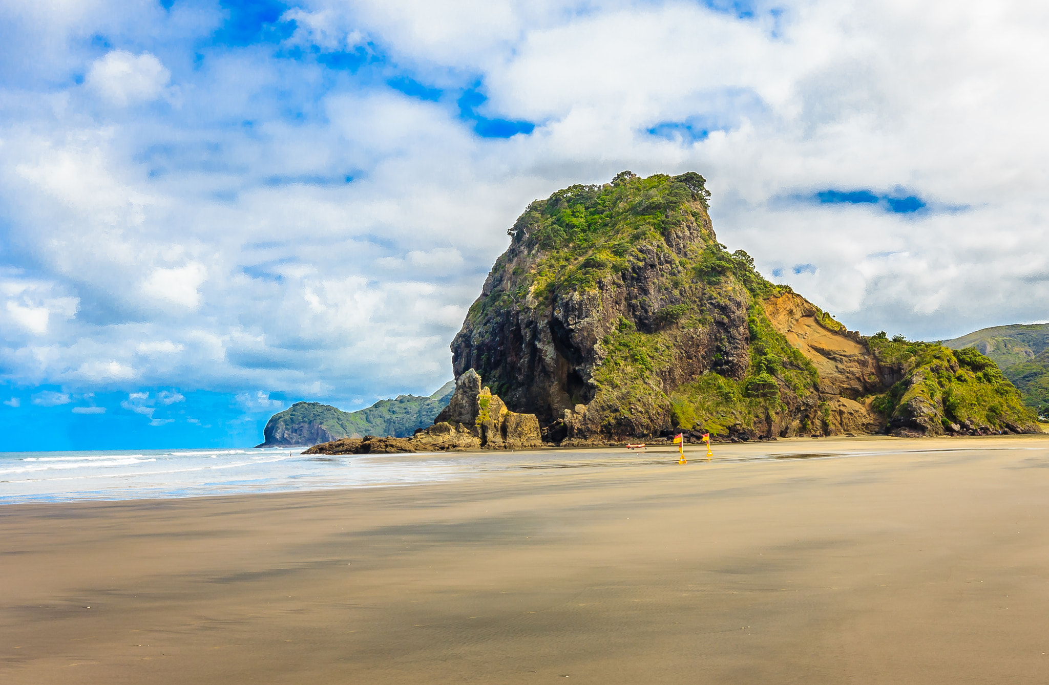 Sigma 10-20mm F4-5.6 EX DC HSM sample photo. Lion rock at piha beach, new zealand. photography