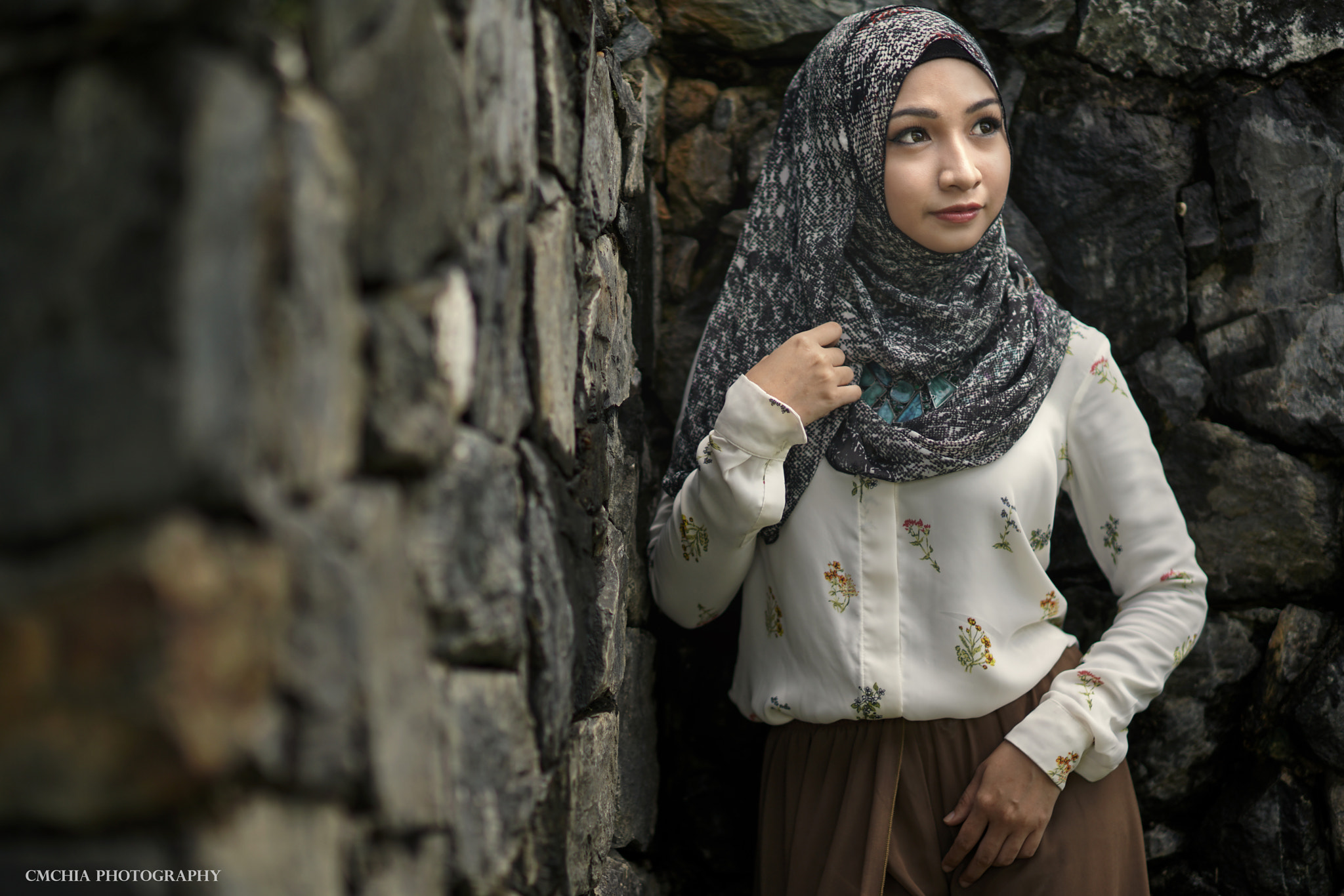 Sony Planar T* 85mm F1.4 ZA sample photo. My 1st time shot malay potrait photography