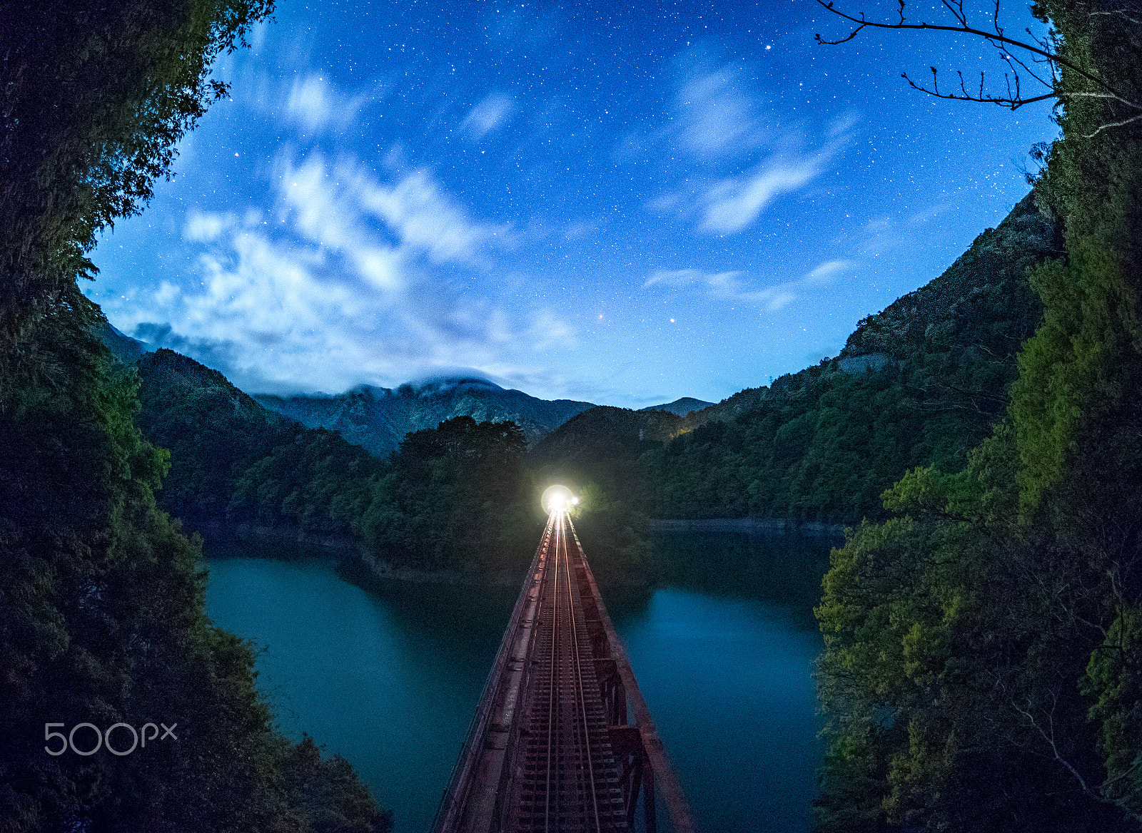 Olympus OM-D E-M1 + OLYMPUS M.8mm F1.8 sample photo. Night train photography