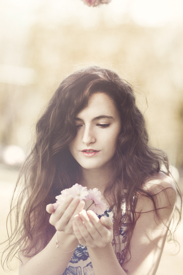 Canon EOS 60D + Canon EF 100mm F2.0 USM sample photo. Printemps photography
