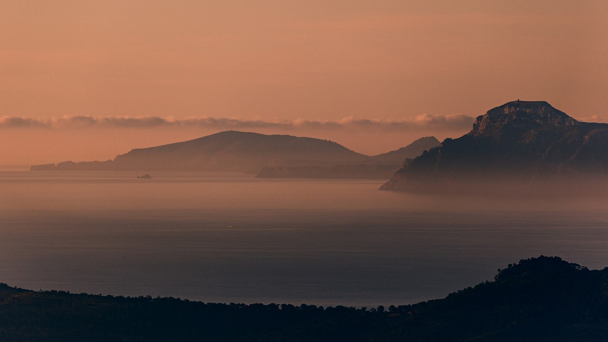 Canon EF 70-300mm F4-5.6L IS USM sample photo. Sunrise in mood! photography