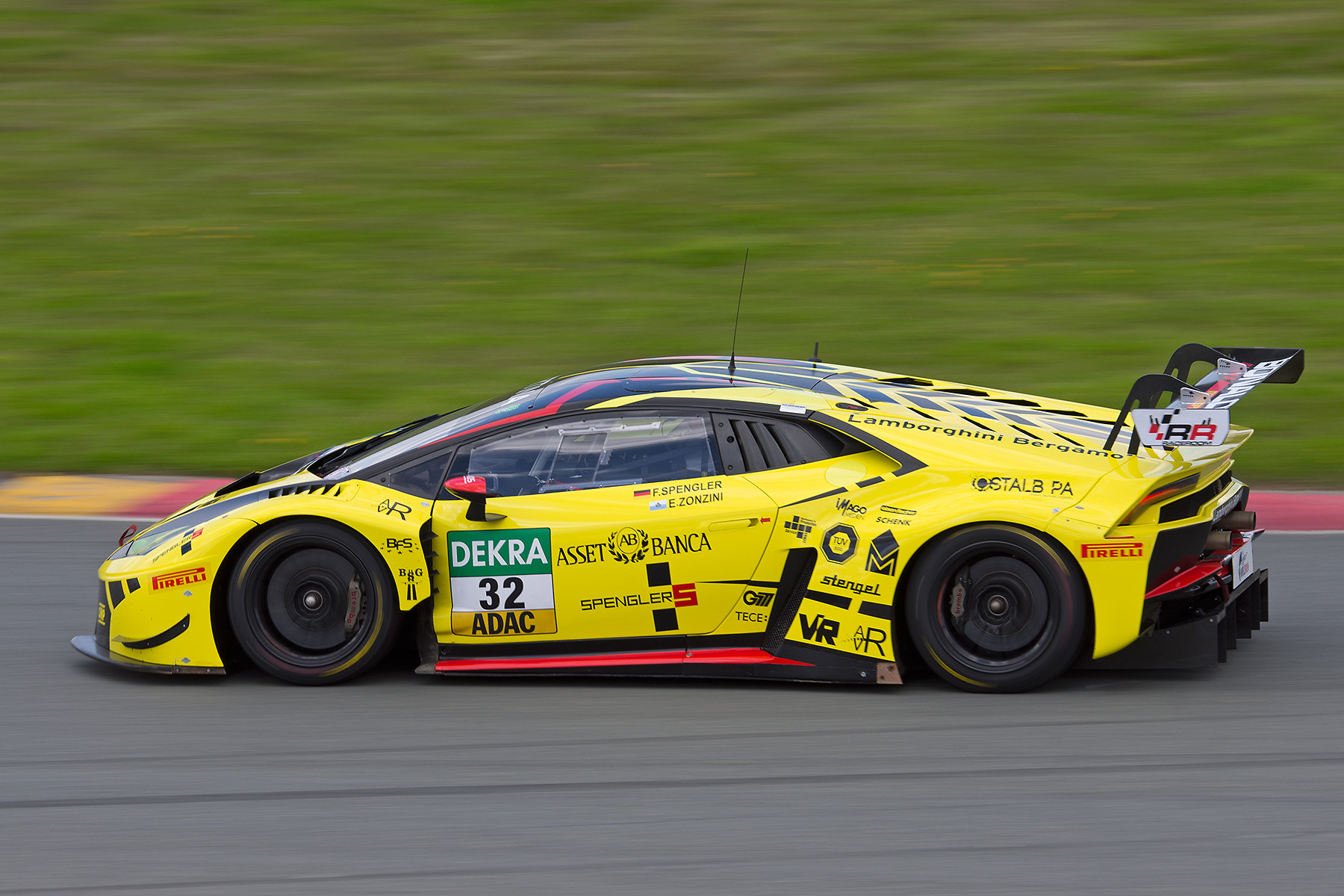 Sigma 120-400mm F4.5-5.6 DG OS HSM sample photo. Huracan photography