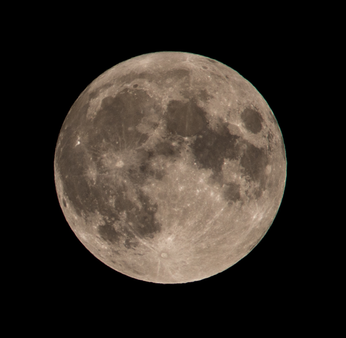 Sigma 150-500mm F5-6.3 DG OS HSM sample photo. Måne photography