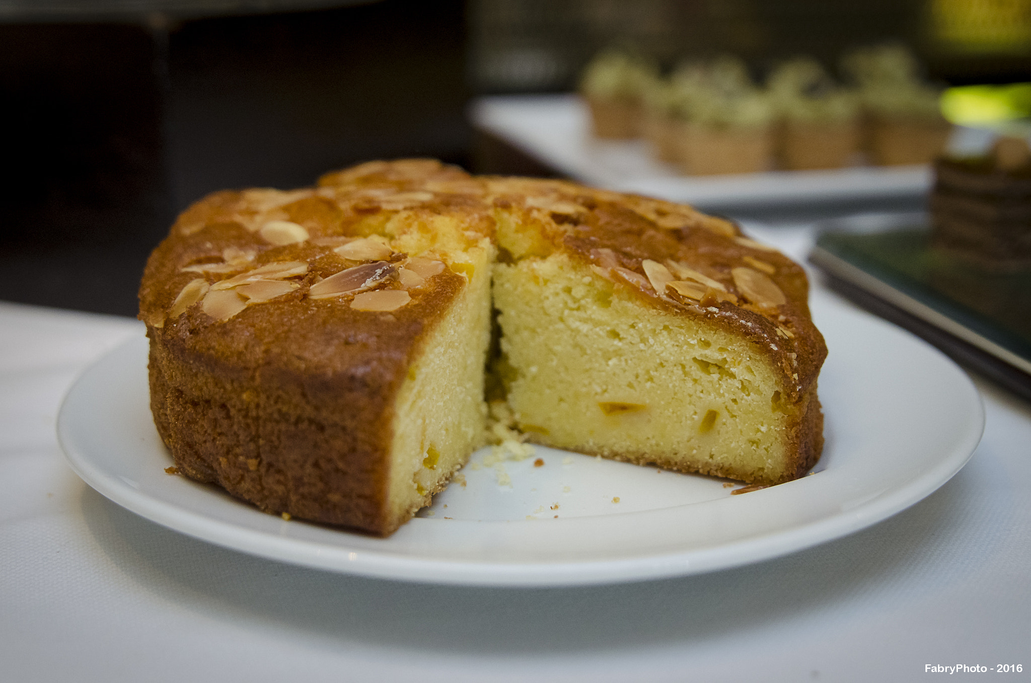 Tamron SP 24-70mm F2.8 Di VC USD sample photo. Torta di mele photography