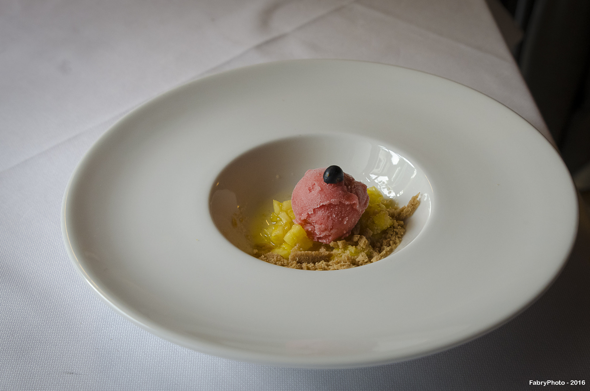 Tamron SP 24-70mm F2.8 Di VC USD sample photo. Gelato con croccante photography