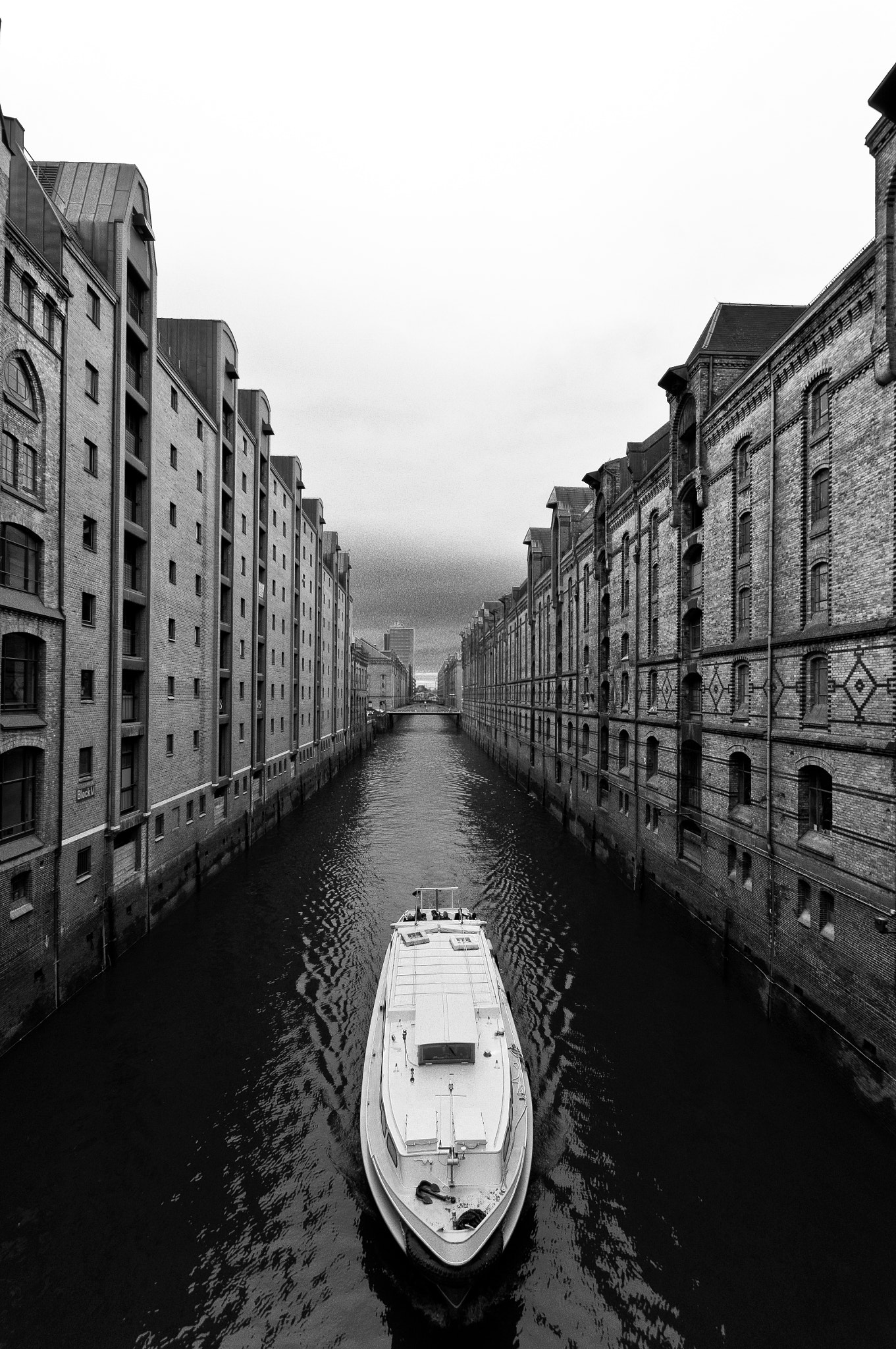 Sony Alpha DSLR-A580 sample photo. Beautiful hamburg photography