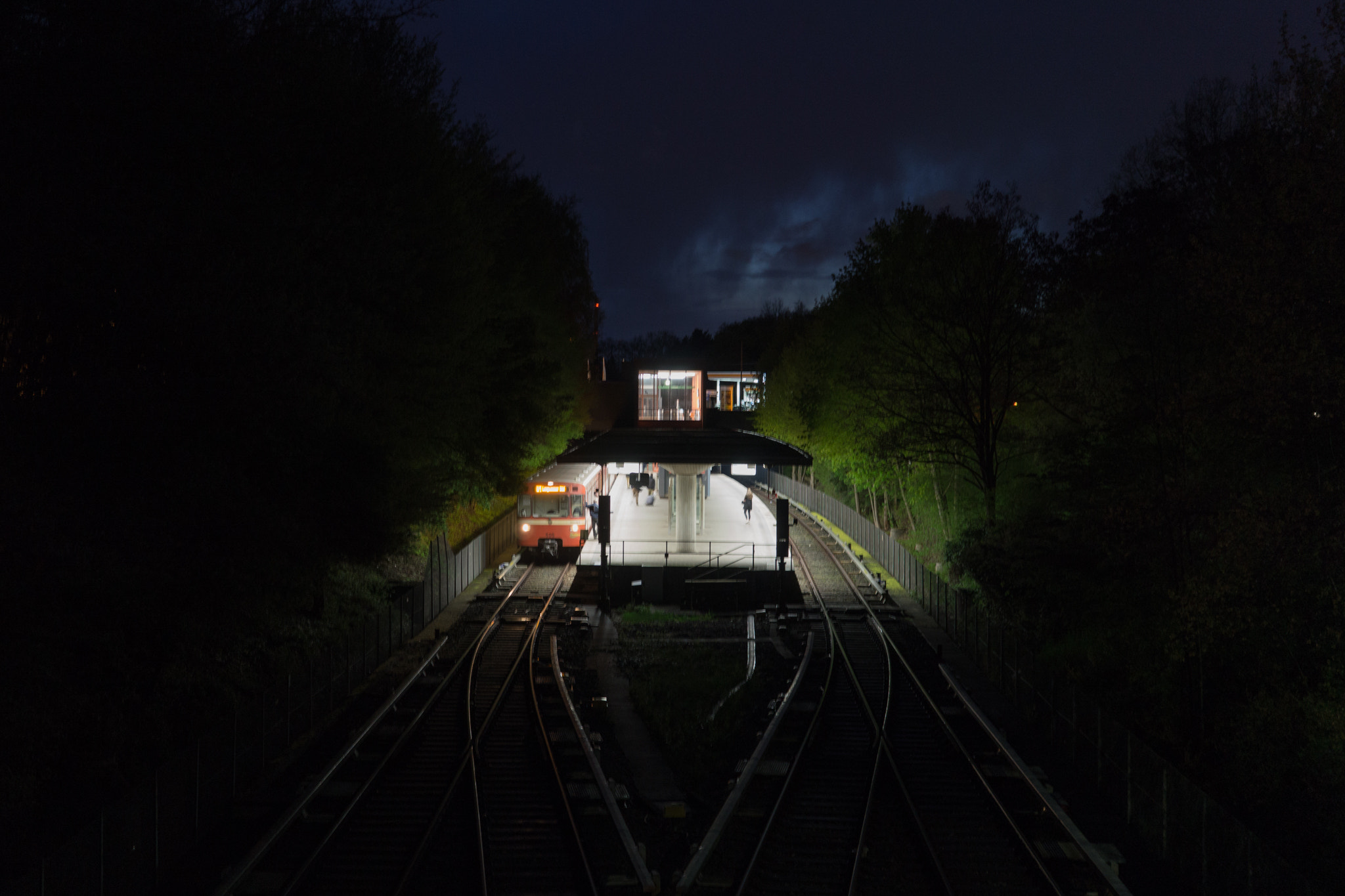 Sony a5100 + Sigma 30mm F2.8 EX DN sample photo. Trainstation photography