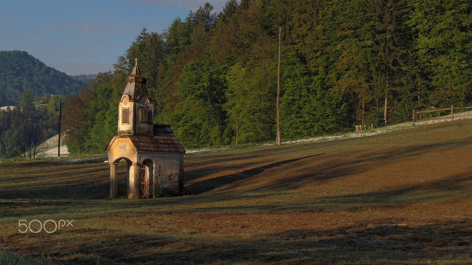 Pentax K-50 + Sigma 50-200mm F4-5.6 DC OS HSM sample photo. Old religion sign at sunrise photography