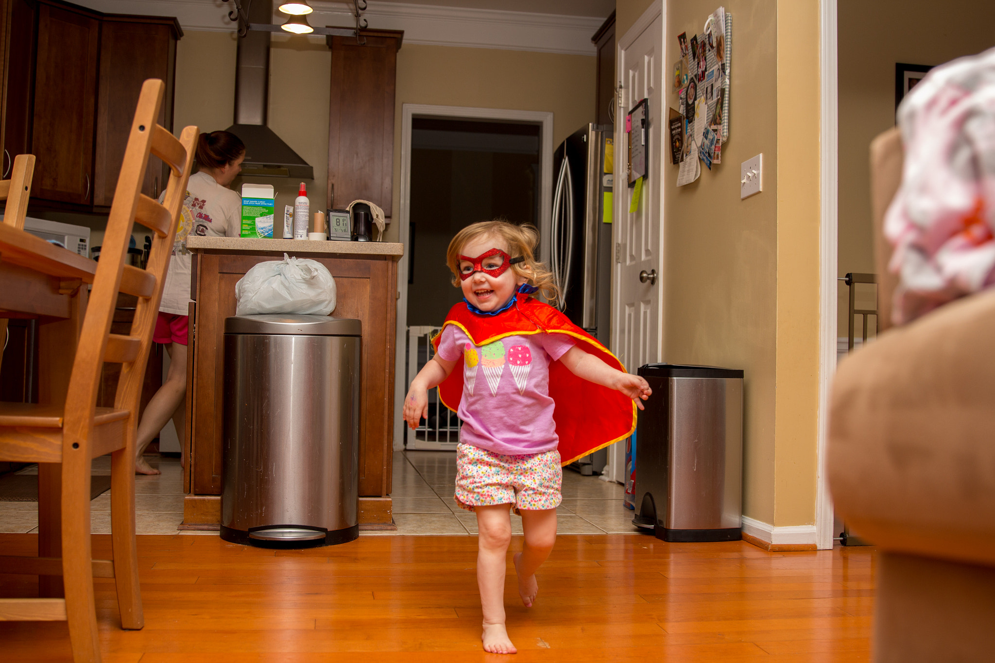 Canon EOS 650D (EOS Rebel T4i / EOS Kiss X6i) + Canon EF 24-70mm F2.8L II USM sample photo. Supergirl! photography