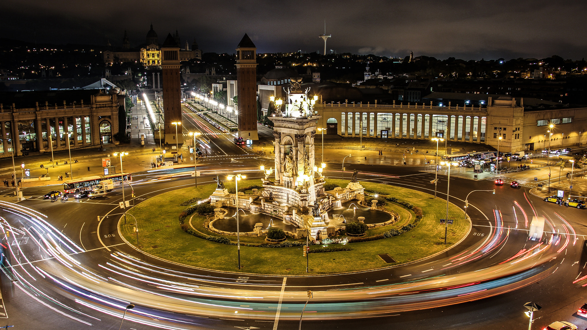 Canon EF-S 18-135mm F3.5-5.6 IS STM sample photo. Plaza espanya.jpg photography