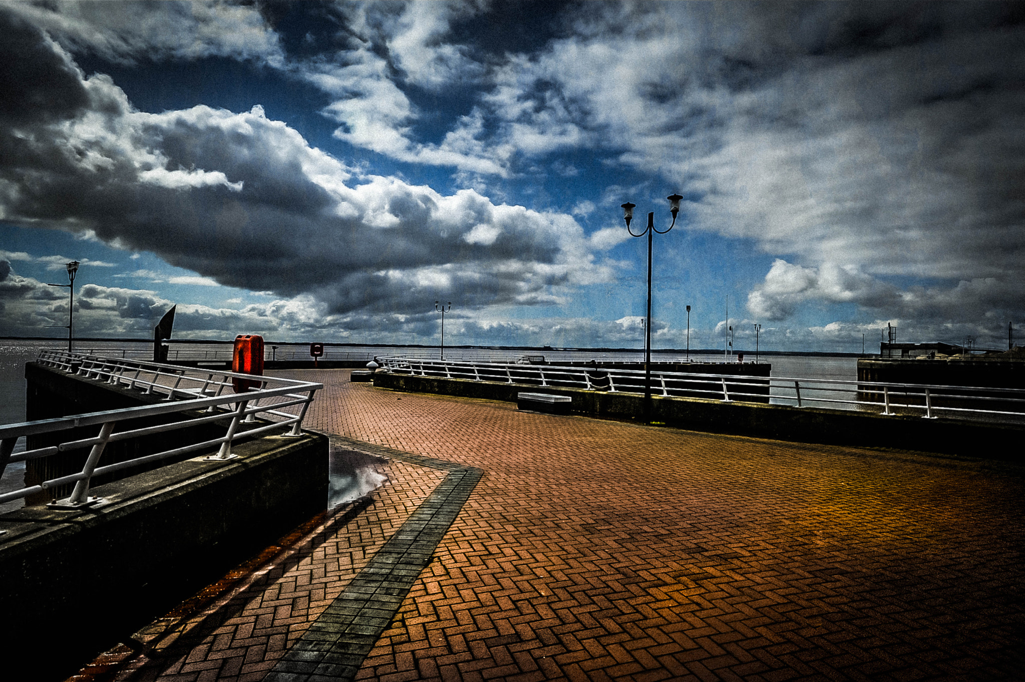 Nikon D4 sample photo. Clouds over the humber photography