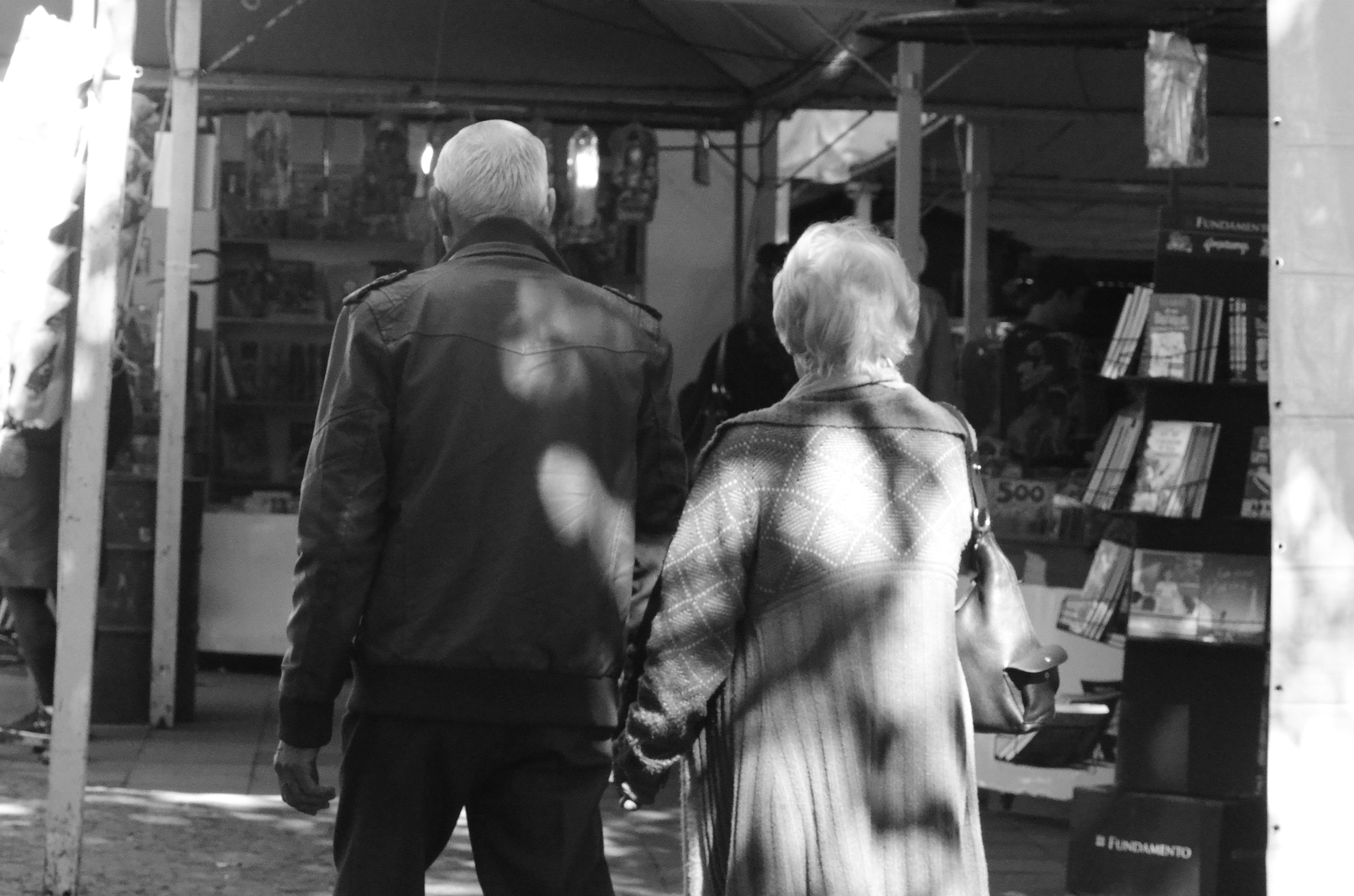 Nikon AF-Nikkor 80-200mm F2.8D ED sample photo. Não existe amor em sp, mas existe em sm photography