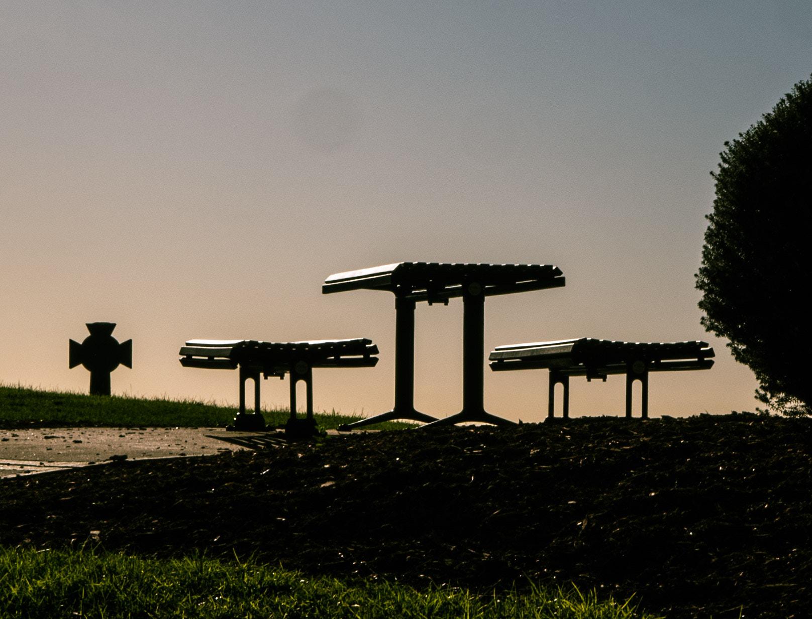 Panasonic Lumix DMC-GX8 + LUMIX G 25/F1.7 sample photo. Autumn morning glow photography