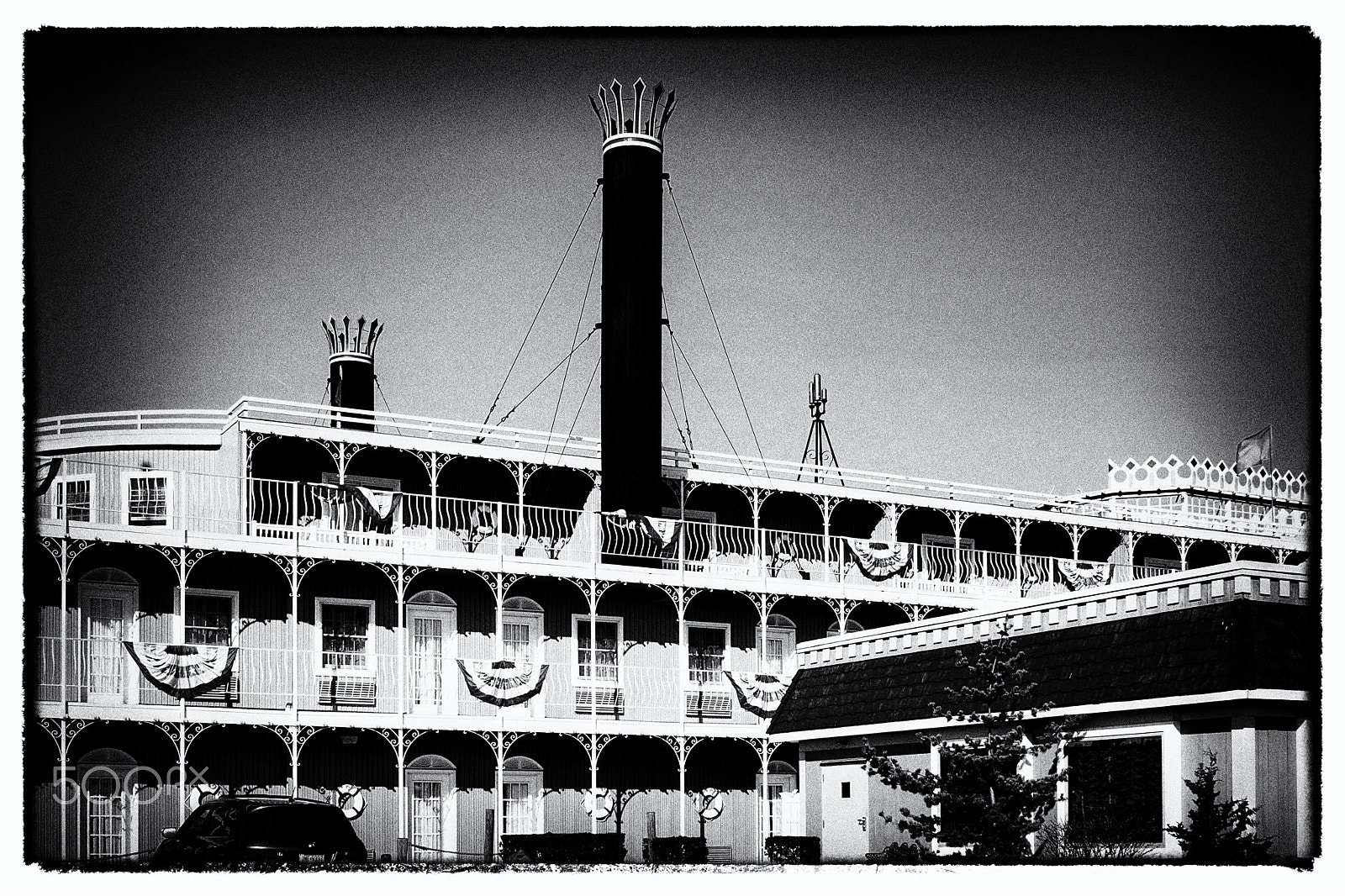AF Zoom-Nikkor 28-85mm f/3.5-4.5 sample photo. Fulton steamboat inn photography