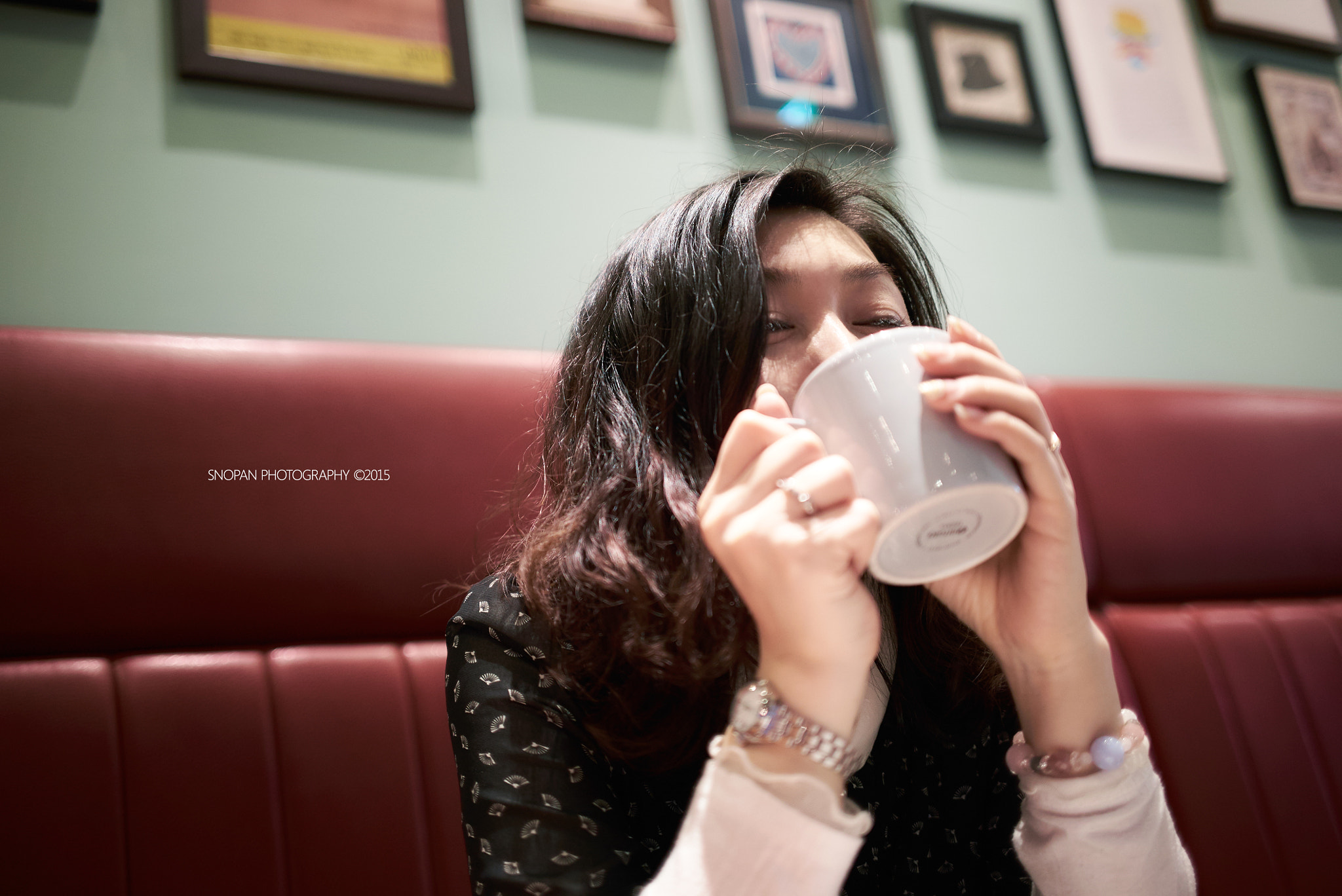 E 35mm F2 sample photo. Tasty photography