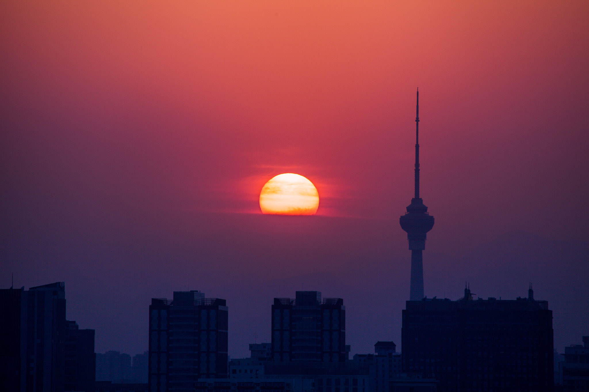 Canon EF 100-400mm F4.5-5.6L IS USM sample photo. 日落帝都 photography