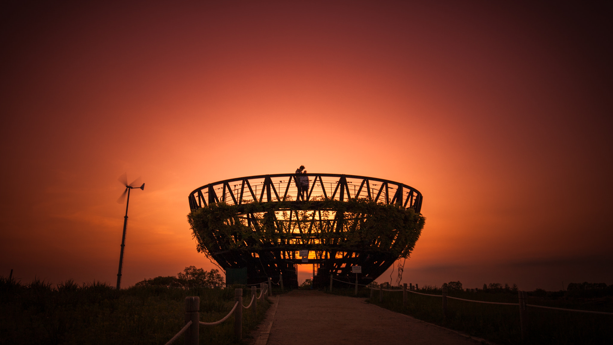 Canon EOS 5D + Canon EF 16-35mm F4L IS USM sample photo. A bowl filling the sky photography