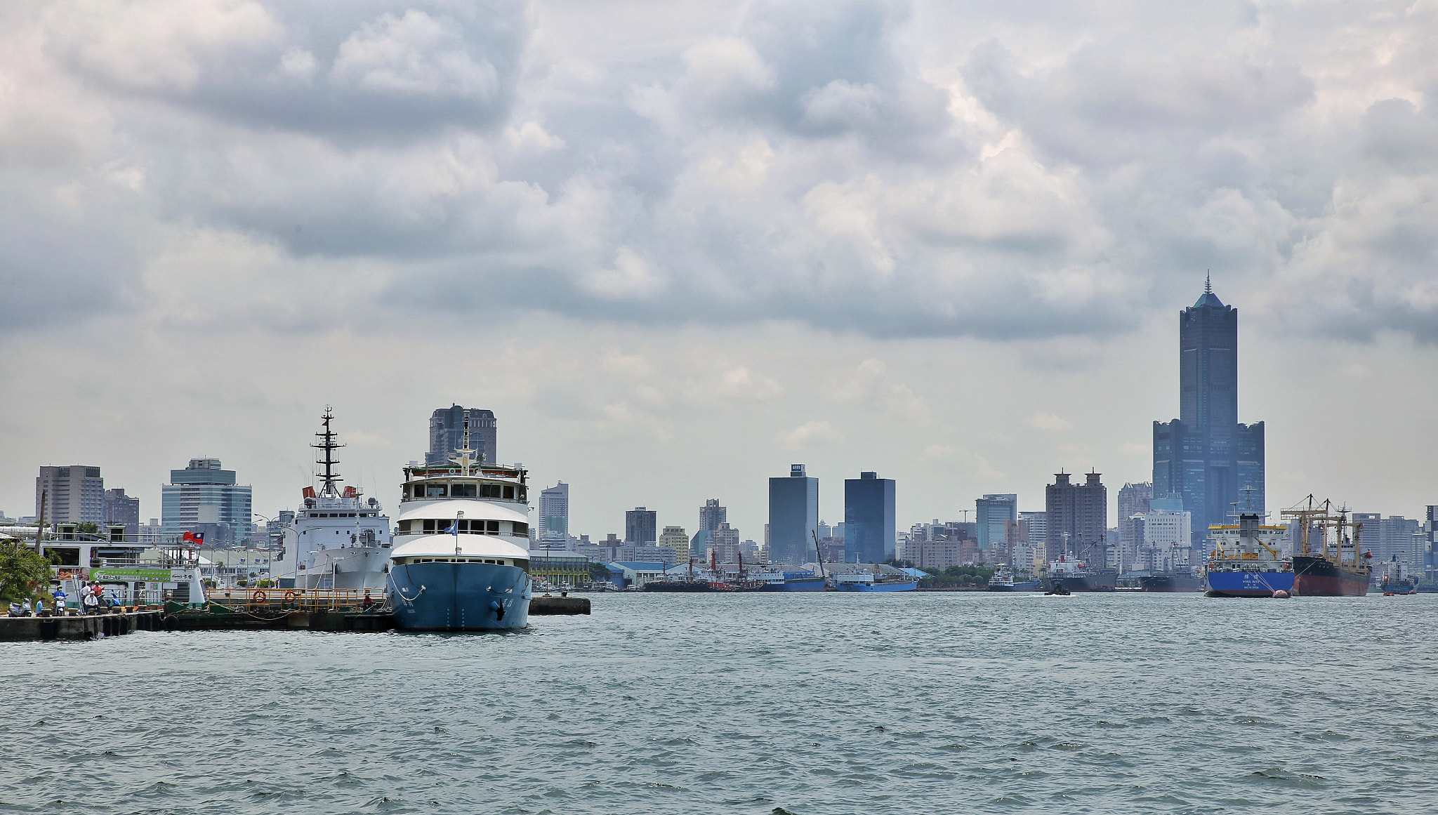 Canon 24-70mm sample photo. Port of kaohsiung photography