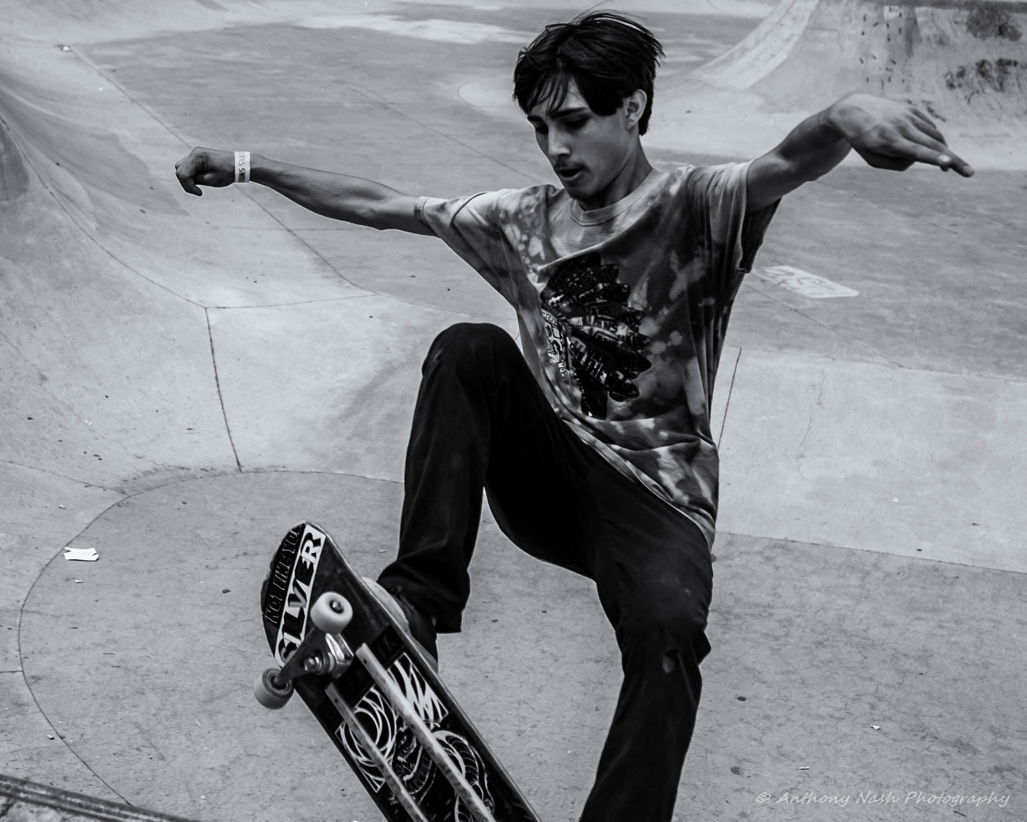 AF Zoom-Nikkor 35-70mm f/2.8D sample photo. Skate crane stance grasshopper... photography