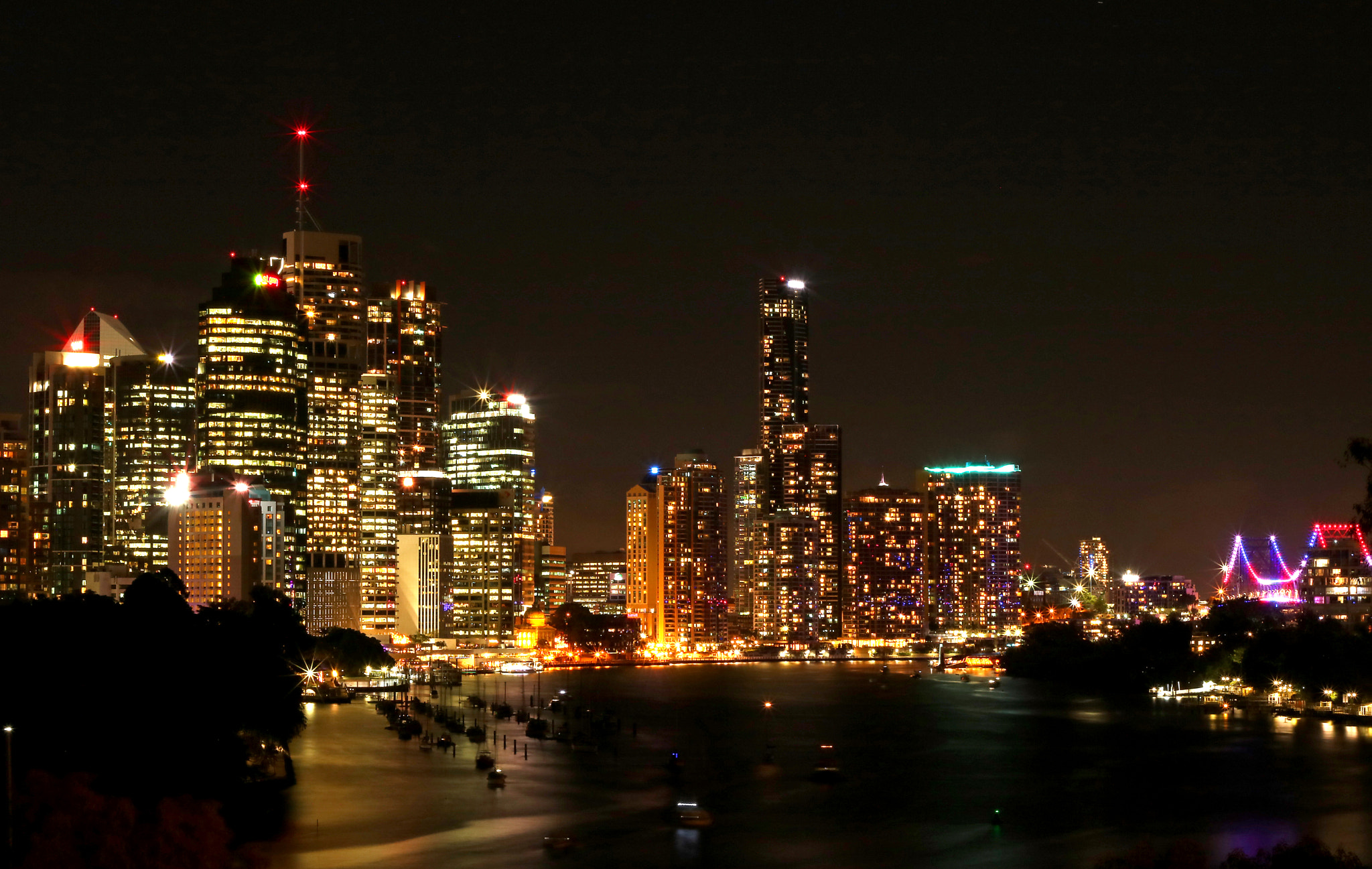 Canon EOS 760D (EOS Rebel T6s / EOS 8000D) + Canon EF 50mm F1.8 II sample photo. Kangaroo point, brisbane by night. photography