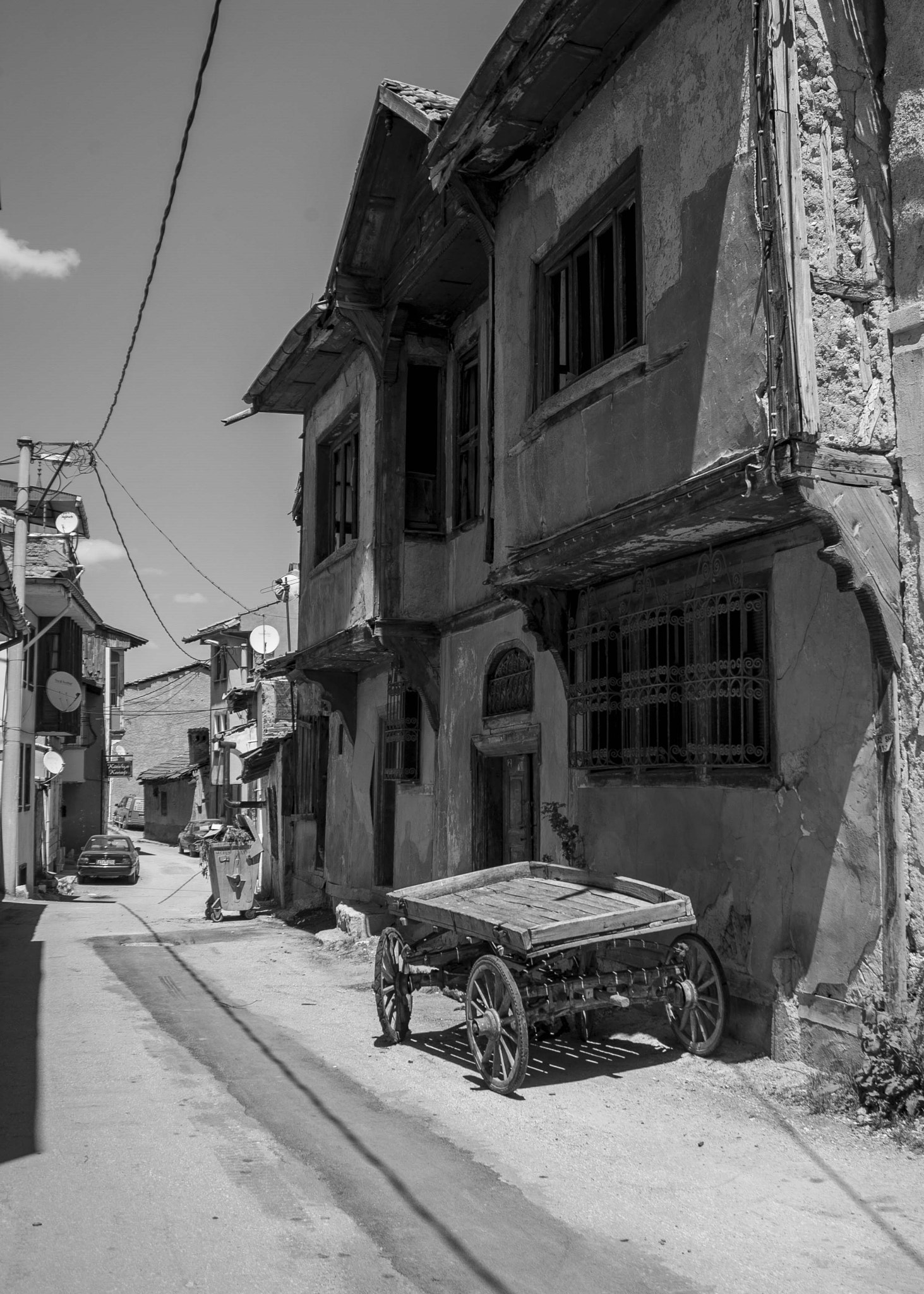 Tamron AF 19-35mm f/3.5-4.5 sample photo. Oldest photography