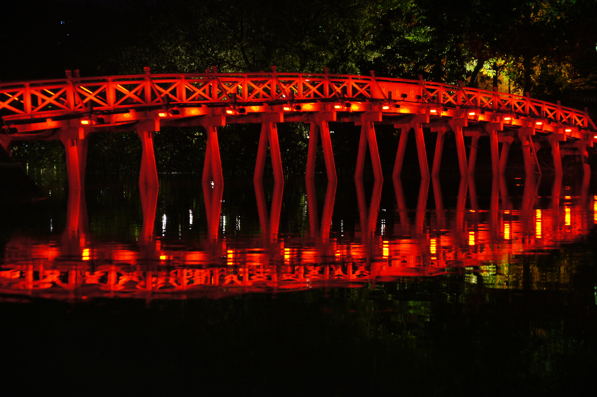 Sony Alpha DSLR-A580 sample photo. Bridging photography
