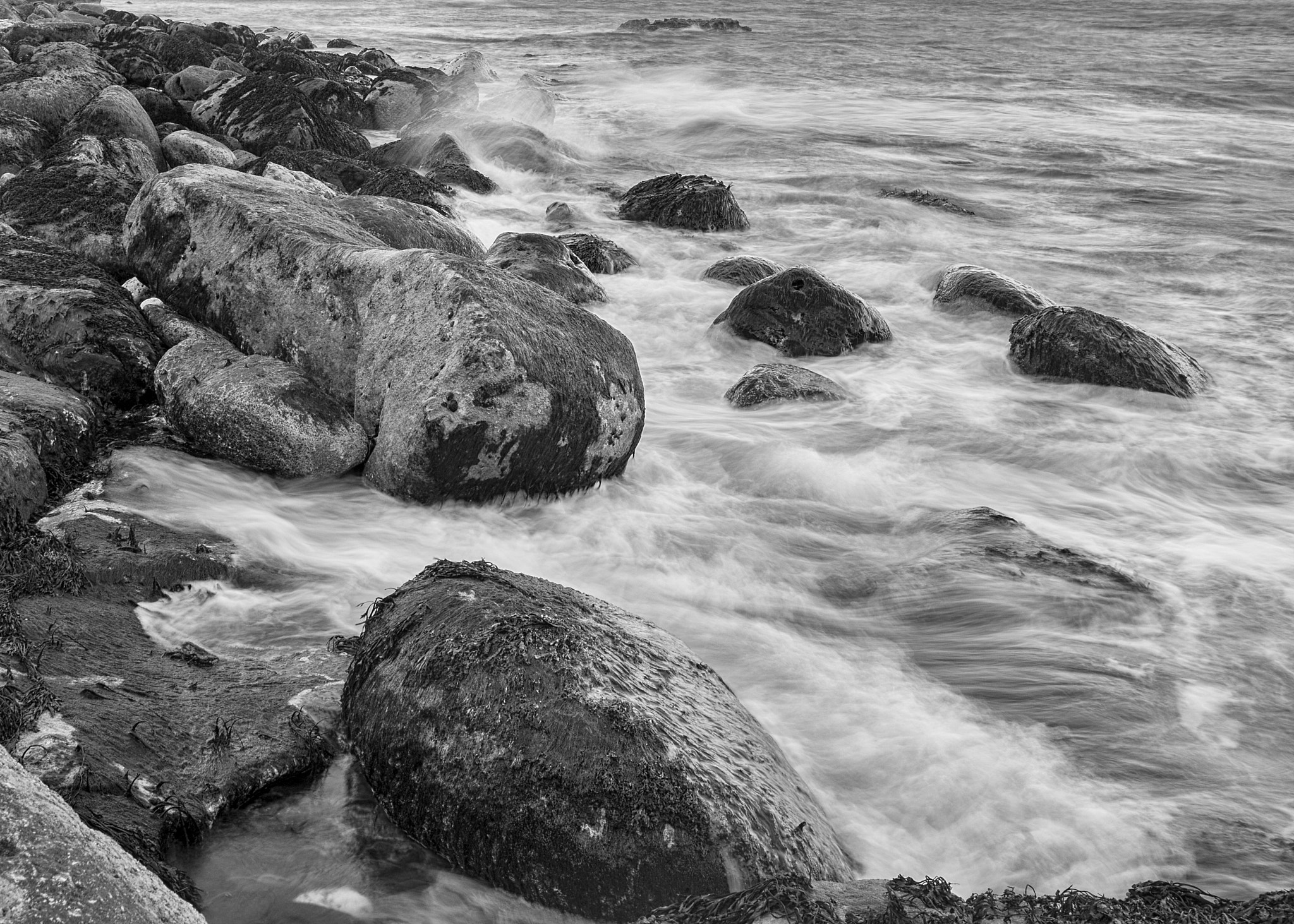 Sigma AF 10-20mm F4-5.6 EX DC sample photo. Mono rocks photography