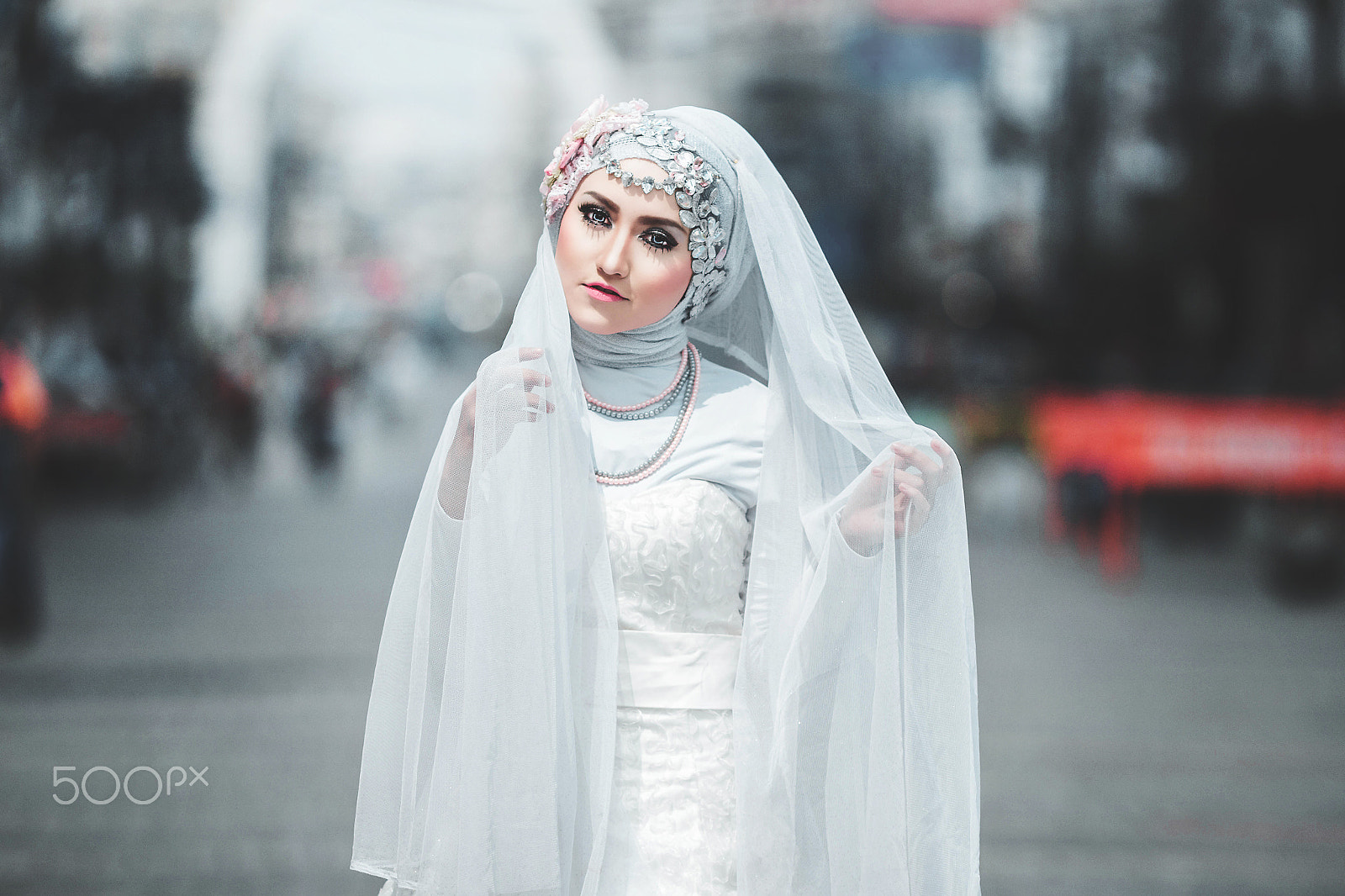 Canon EOS 60D + Canon EF 135mm F2L USM sample photo. Brides - photography