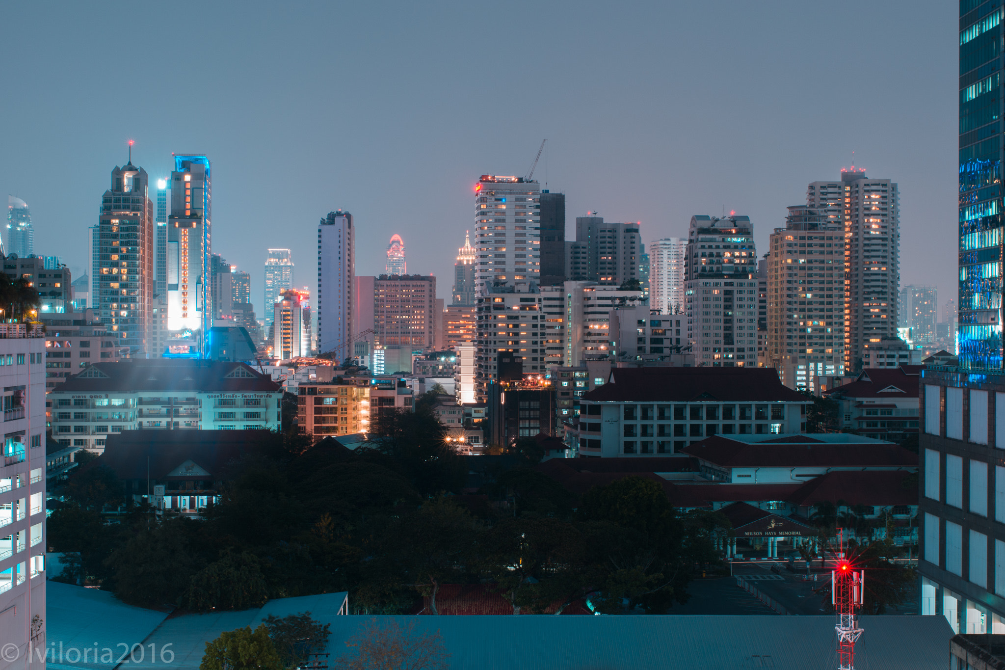 Nikon D7100 + Nikon AF-S Nikkor 35mm F1.4G sample photo. Thailand - spring 2016: day 1 photography