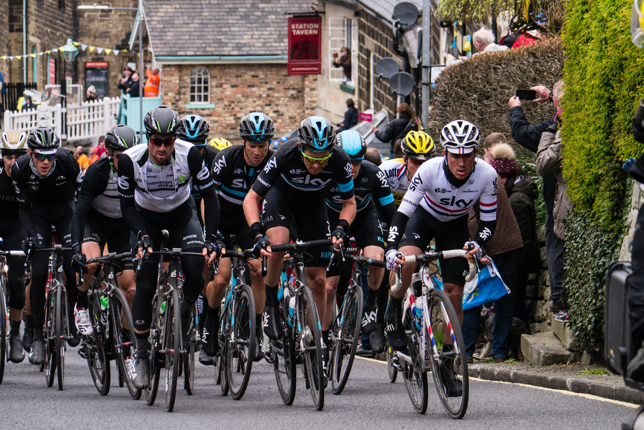 Panasonic Lumix G Vario 45-200mm F4-5.6 OIS sample photo. Tour de yorkshire 16 photography