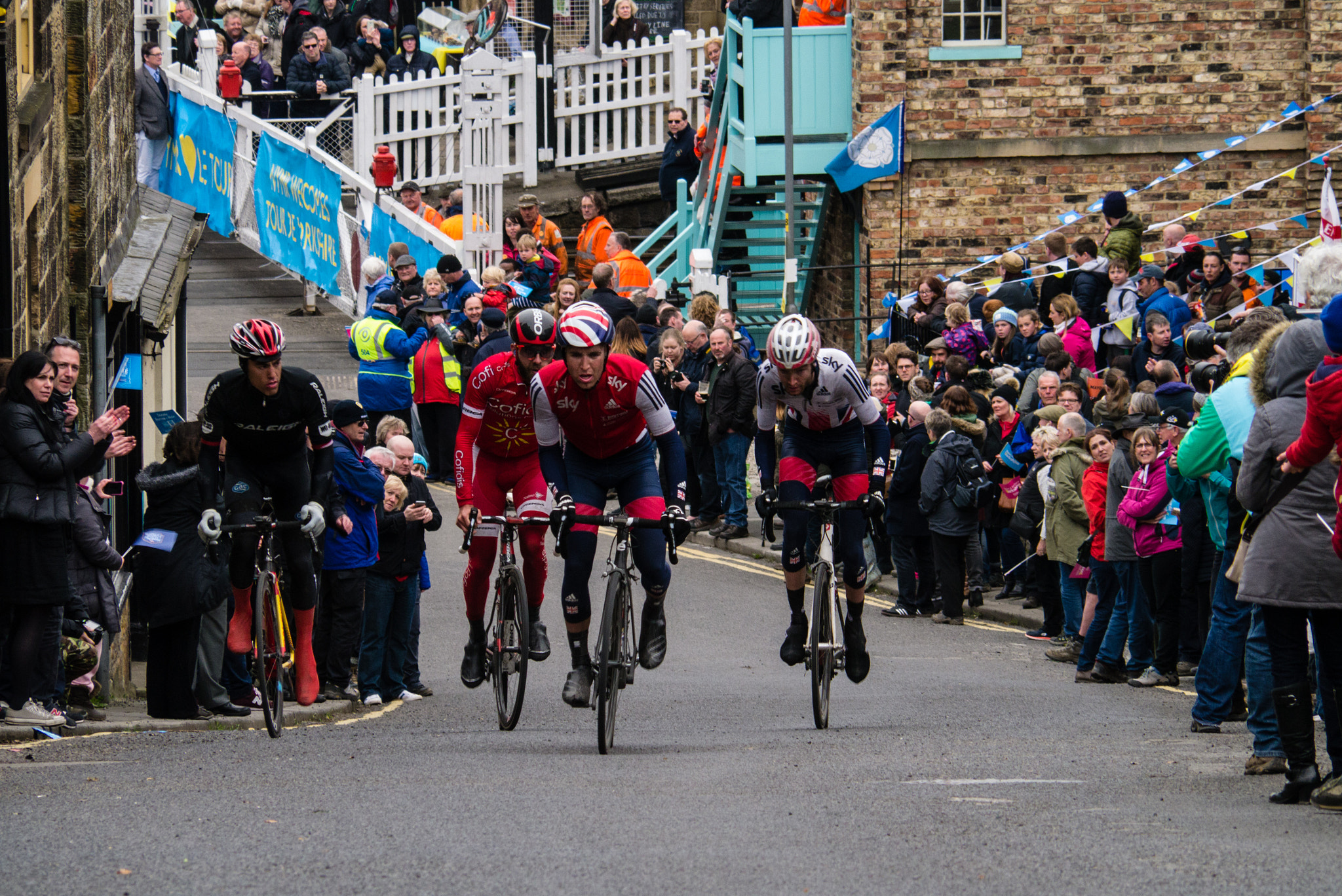 Panasonic Lumix G Vario 45-200mm F4-5.6 OIS sample photo. Tour de yorkshire 16 photography