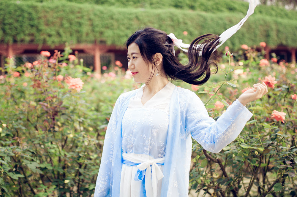 Nikon D90 + Sigma 35mm F1.4 DG HSM Art sample photo.  巧笑倩兮，美目盼兮！  photography
