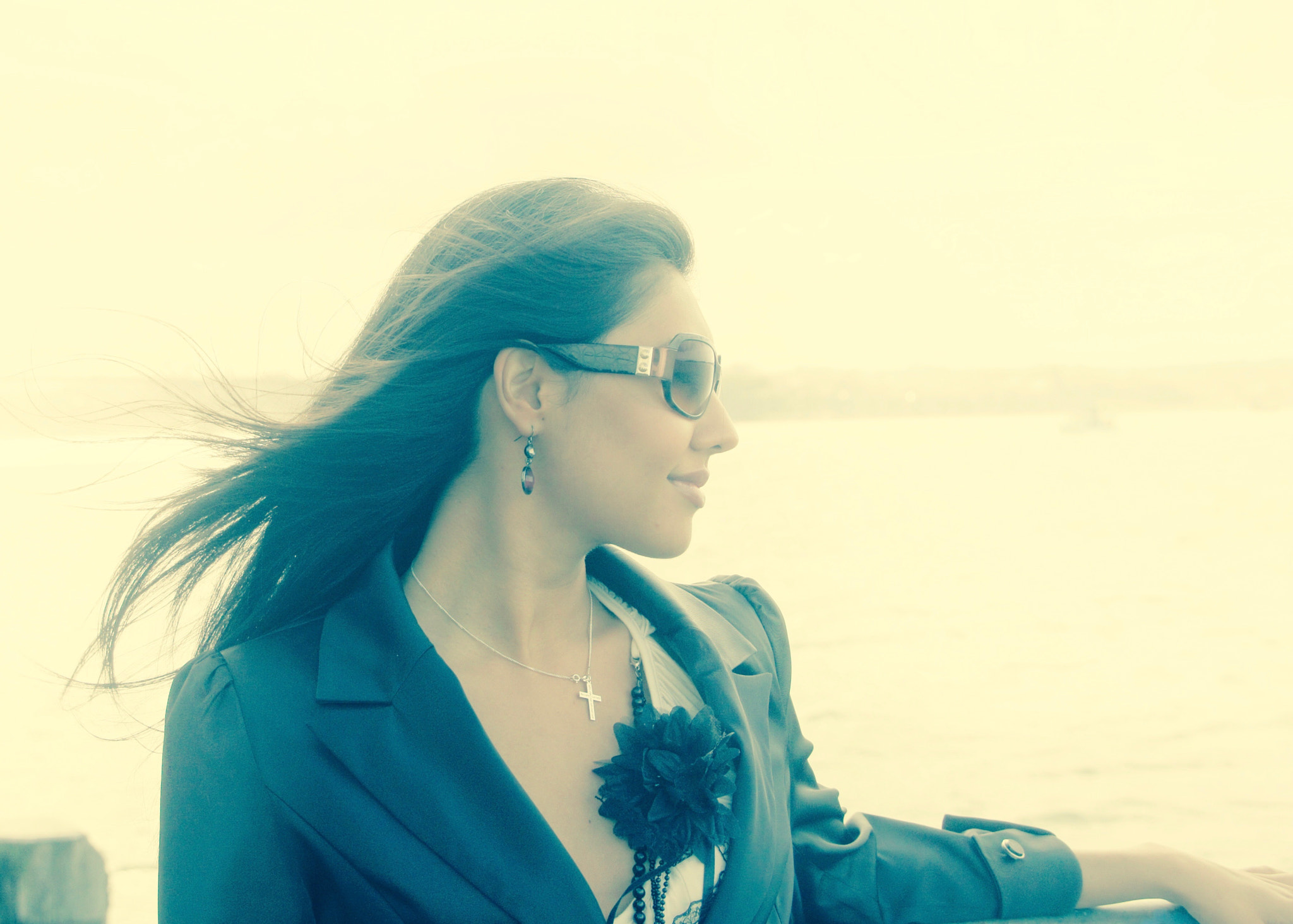 Sony Alpha NEX-3 sample photo. Seaside portrait photography