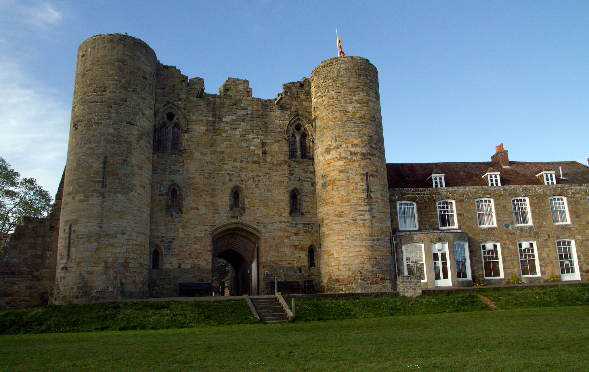Sigma 17-70mm F2.8-4 DC Macro OS HSM sample photo. Tonbridge castle photography
