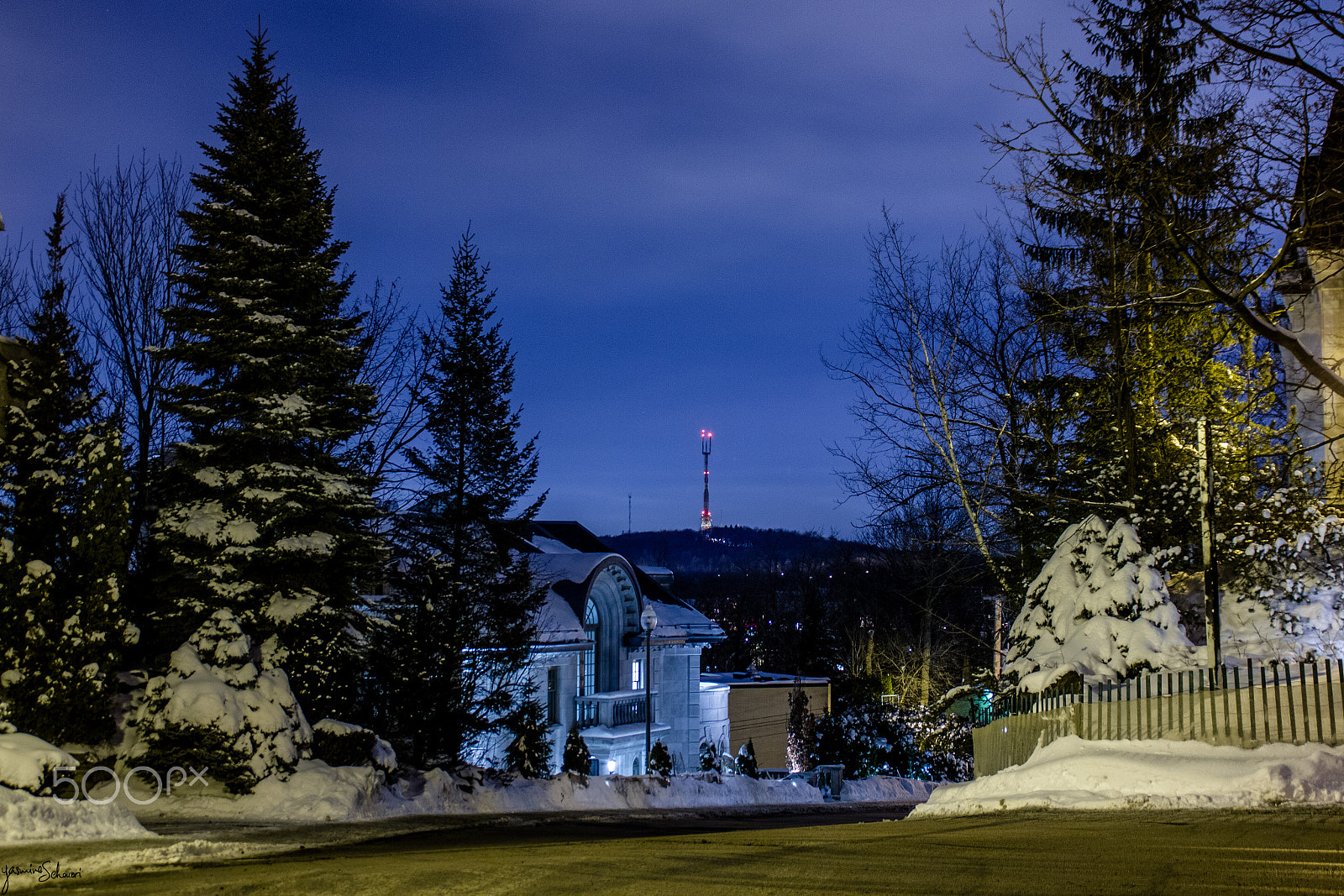 Canon EOS 550D (EOS Rebel T2i / EOS Kiss X4) sample photo. Follow the beacon photography
