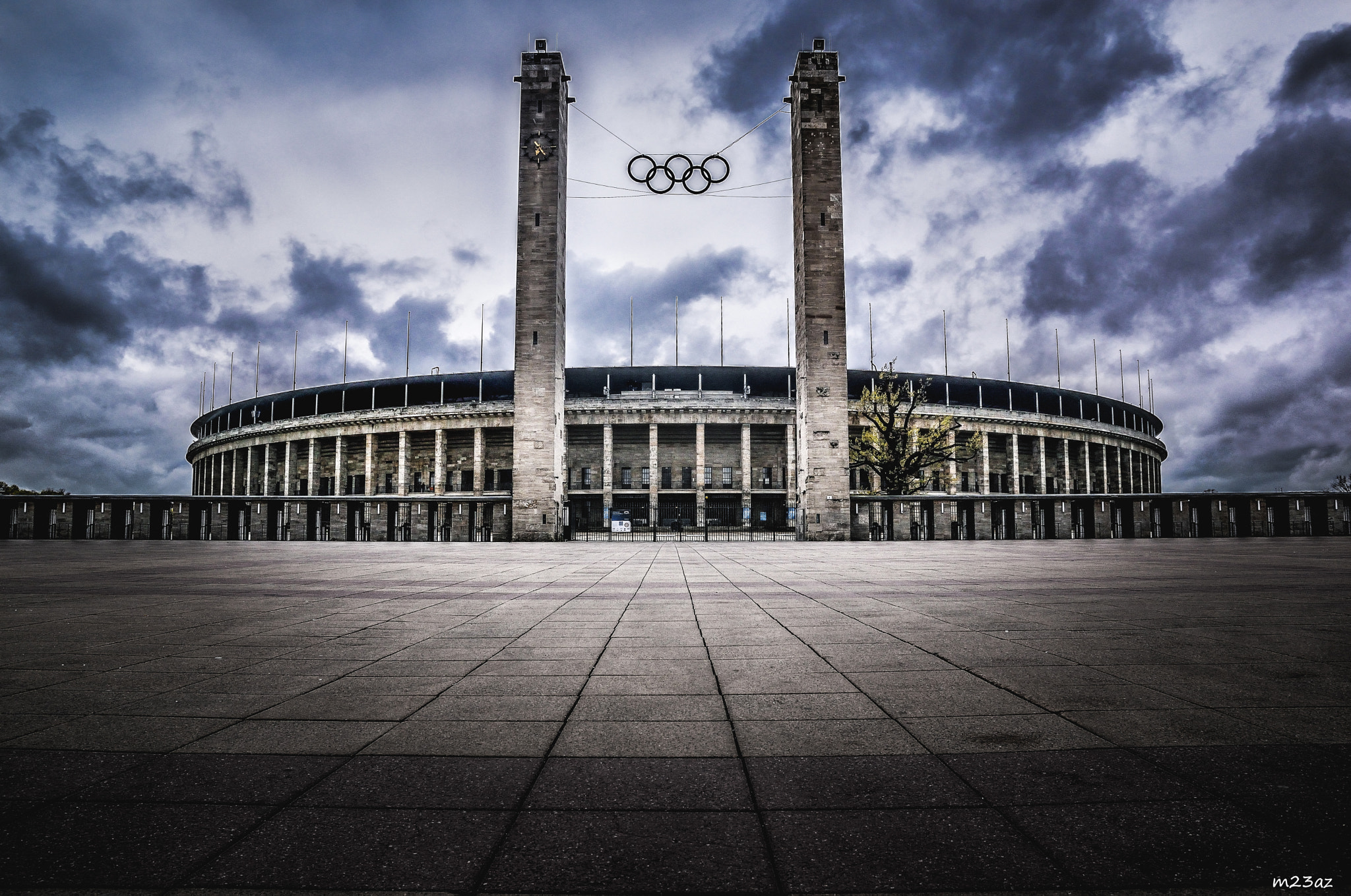 Nikon D3300 + Sigma 17-70mm F2.8-4 DC Macro OS HSM | C sample photo. Olympiastadion berlino photography