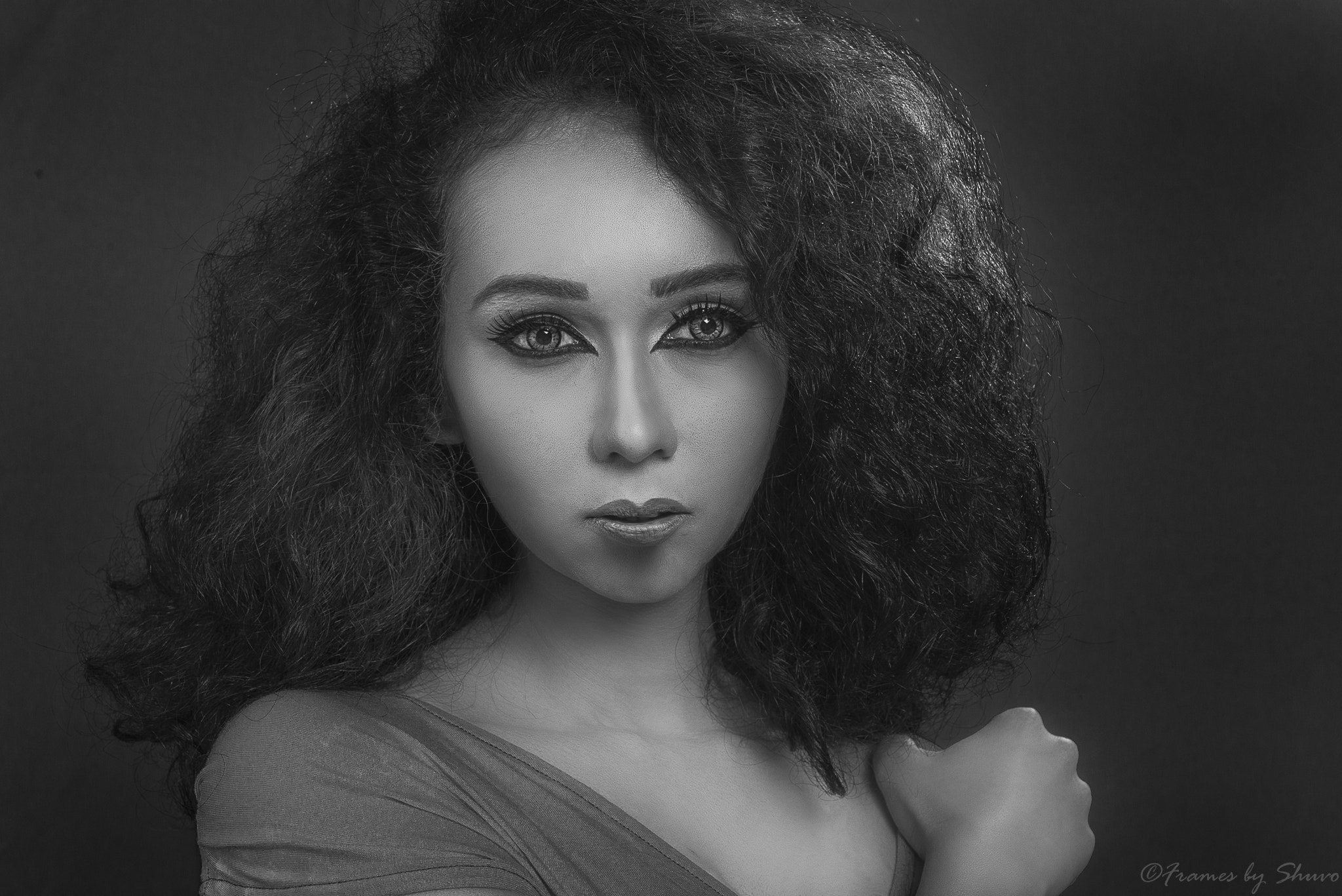 AF Zoom-Nikkor 35-70mm f/3.3-4.5 N sample photo. Glamour in grey # 2 photography