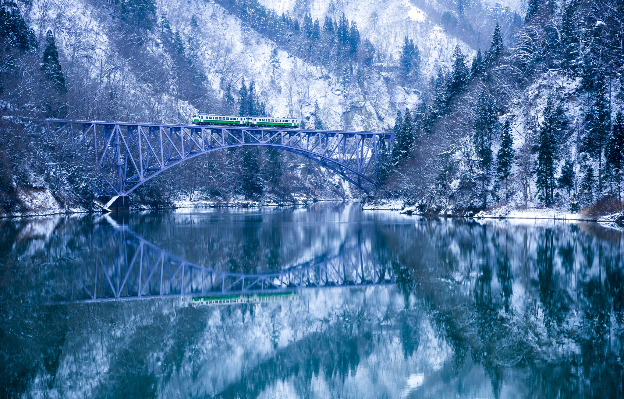 Nikon D800E + Sigma 24-105mm F4 DG OS HSM Art sample photo. The bridge of the frozen valley photography