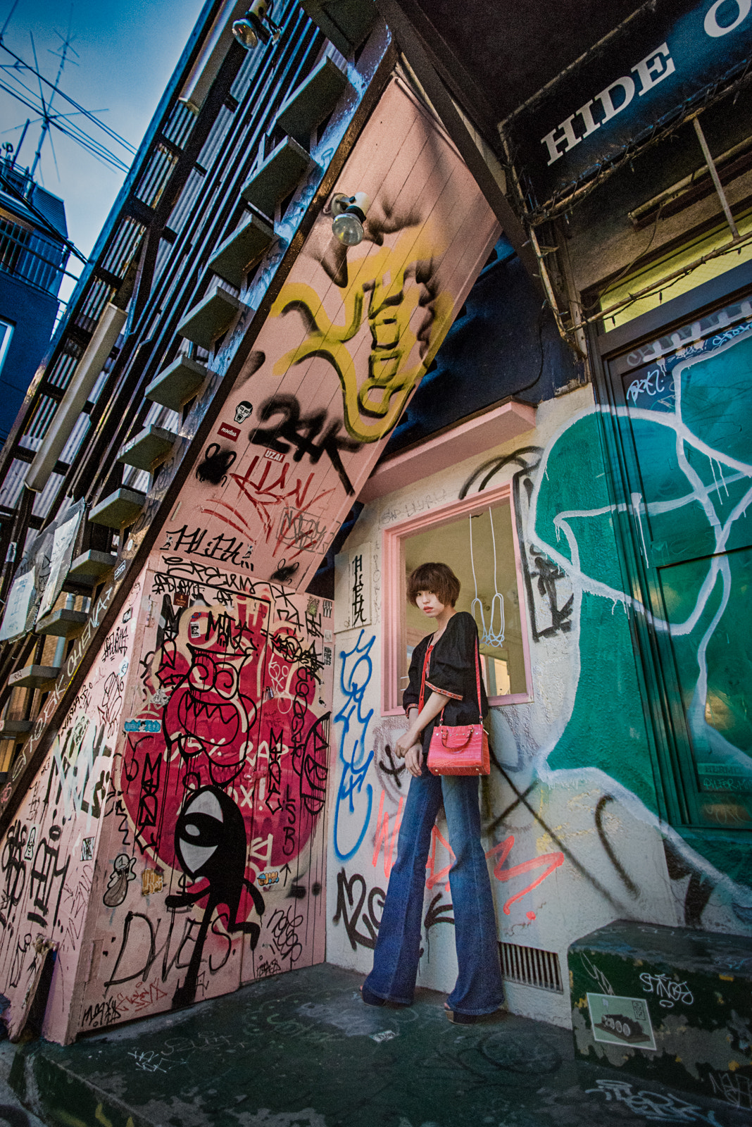Nikon D800E + AF Nikkor 18mm f/2.8D sample photo. The shopping photography