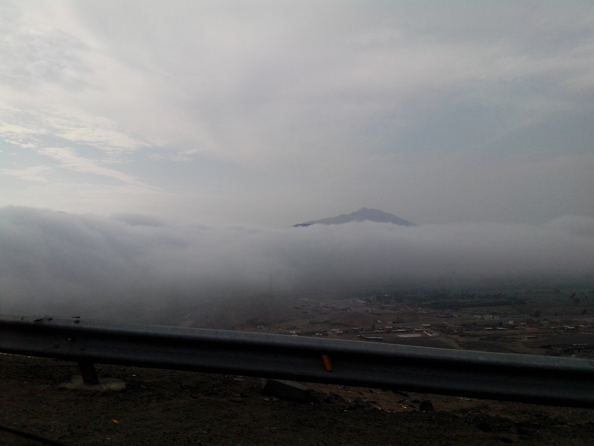 Motorola RAZR D1 sample photo. Camino a chancay photography