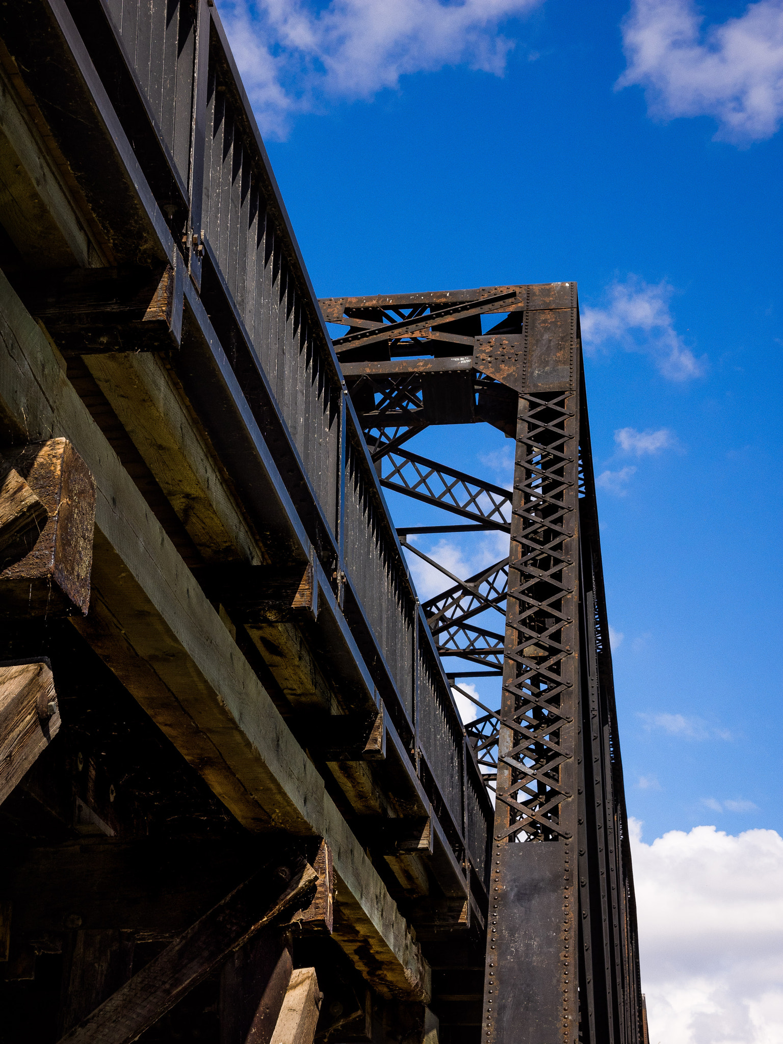 Panasonic Lumix G X Vario 12-35mm F2.8 ASPH Power OIS sample photo. The 100 day project 12/100 - blue skies photography