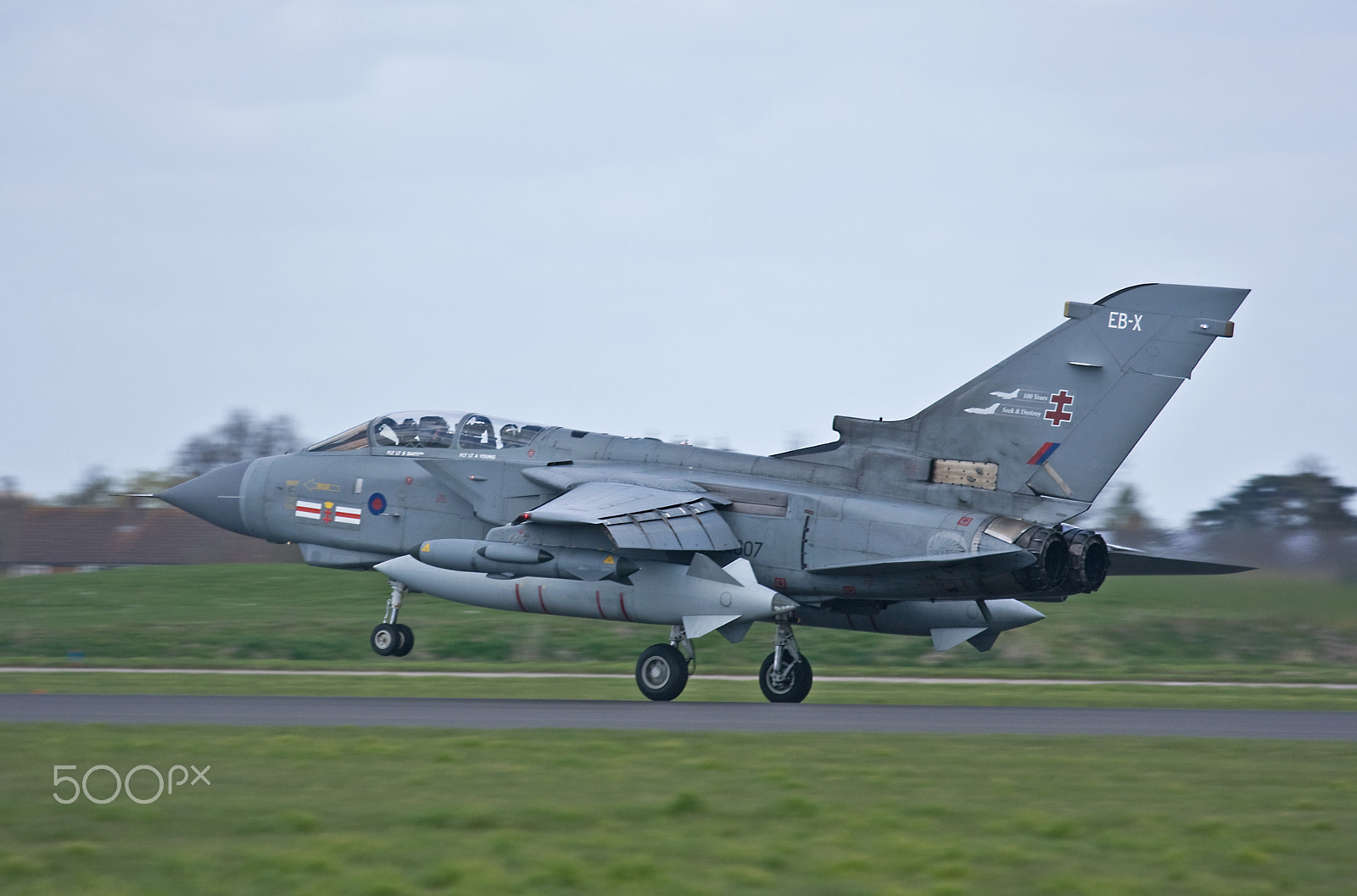 Canon EF 100-400mm F4.5-5.6L IS USM sample photo. Panavia tornado gr.4, no.41(r) squadron raf. photography