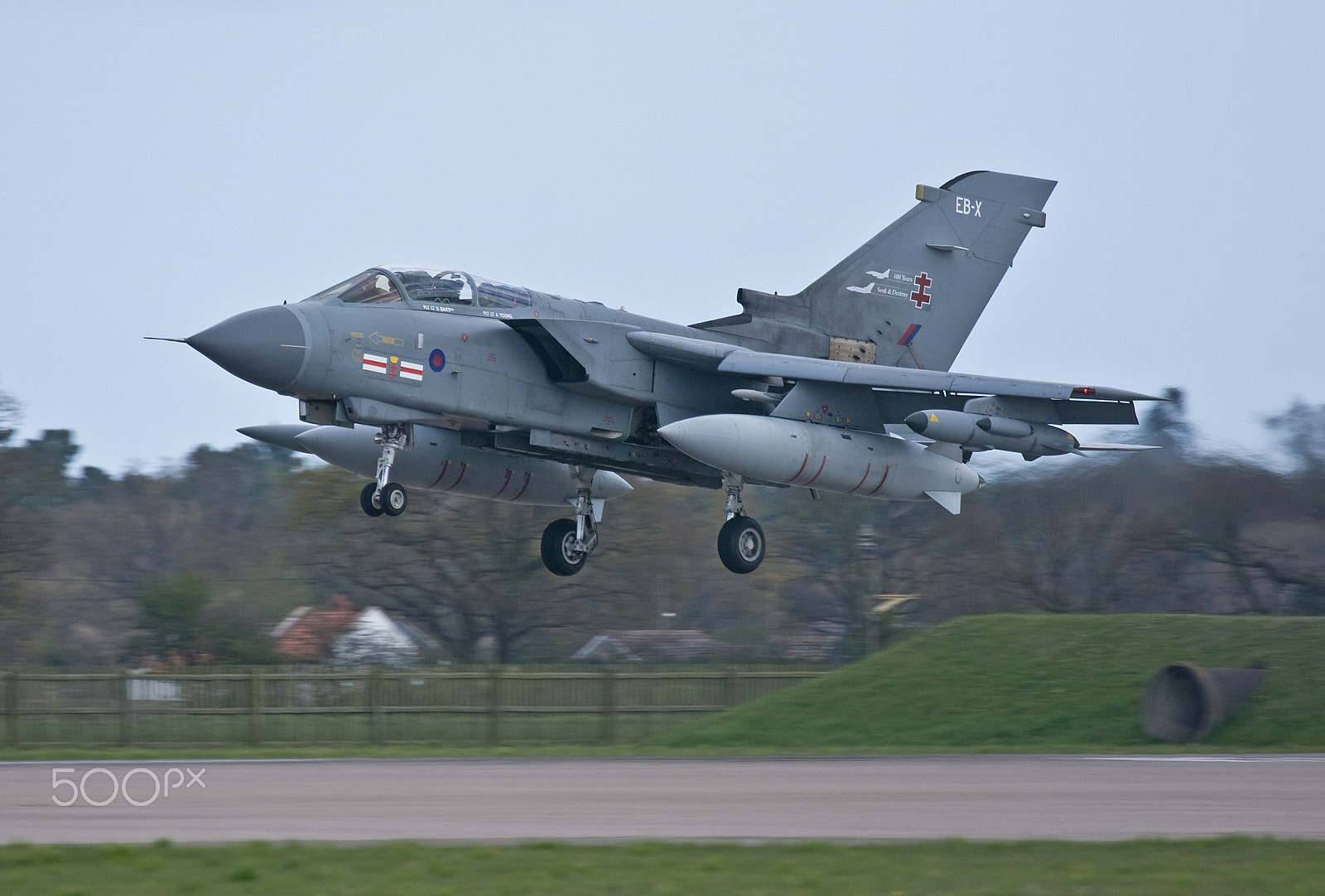 Canon EF 100-400mm F4.5-5.6L IS USM sample photo. Panavia tornado gr.4, no.41(r) squadron raf. photography