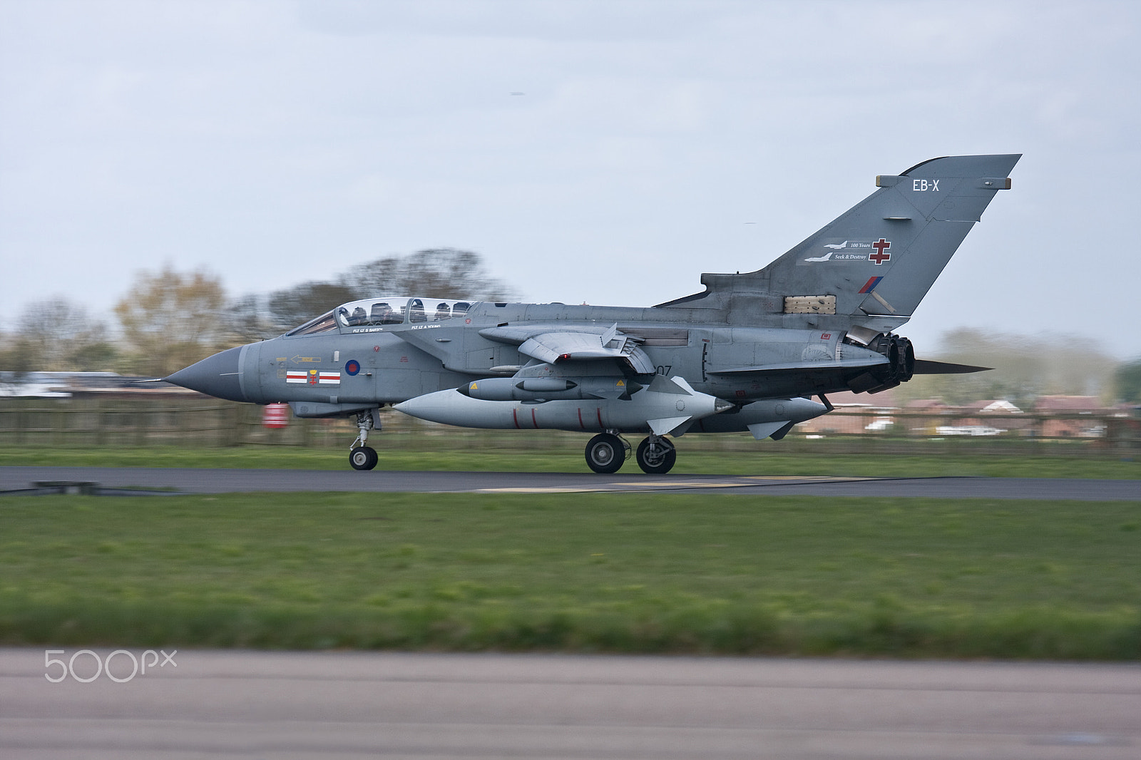 Canon EF 100-400mm F4.5-5.6L IS USM sample photo. Panavia tornado gr.4, no.41(r) squadron raf. photography