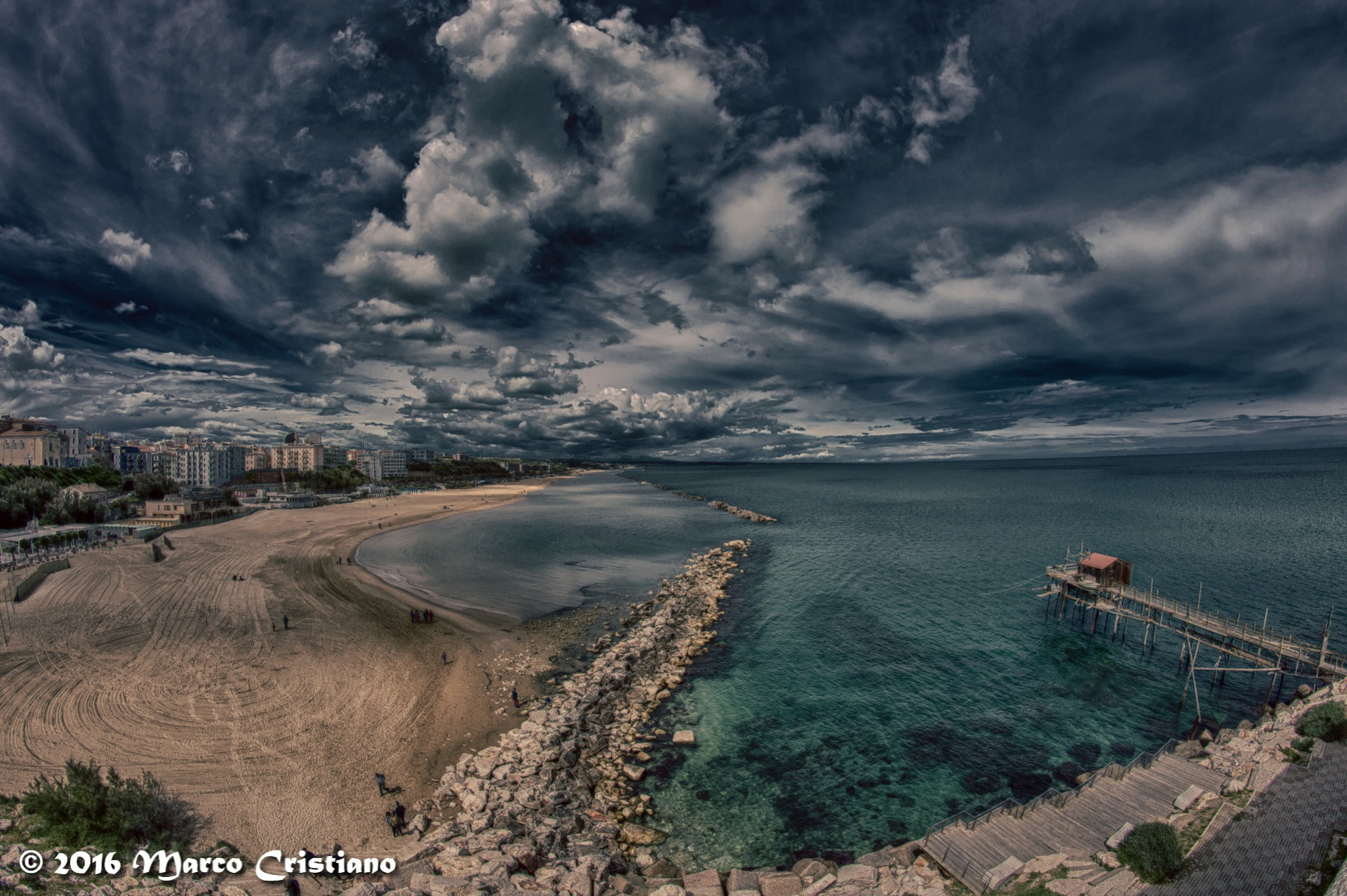 Nikon D3200 + Samyang 8mm F3.5 Aspherical IF MC Fisheye sample photo. Dalle mura... photography