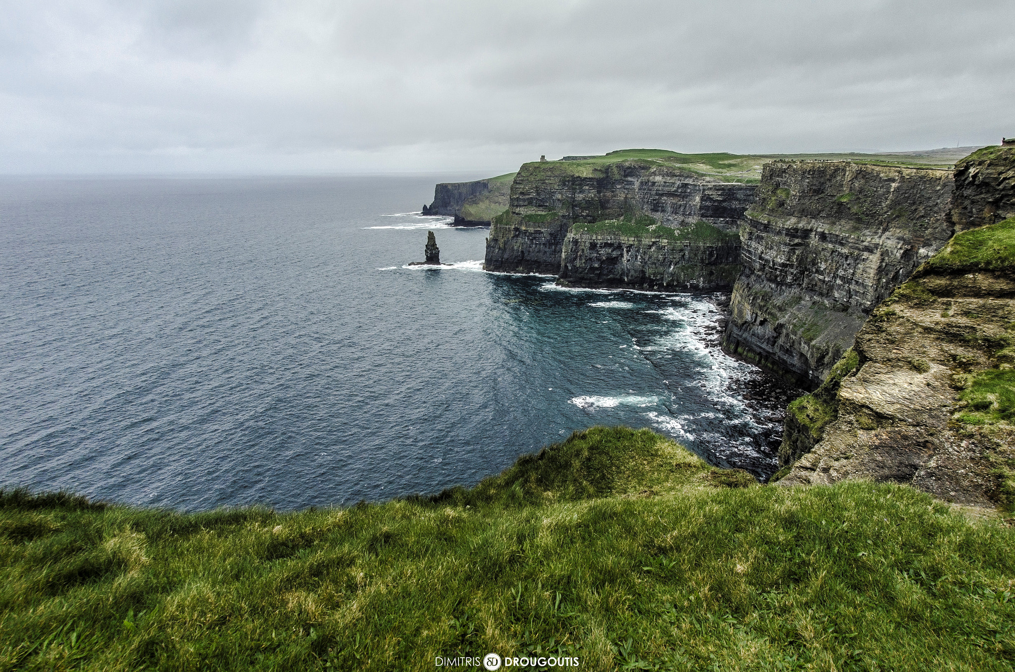 Nikon D7000 + Sigma 15mm F2.8 EX DG Diagonal Fisheye sample photo. Cliffs of moher photography