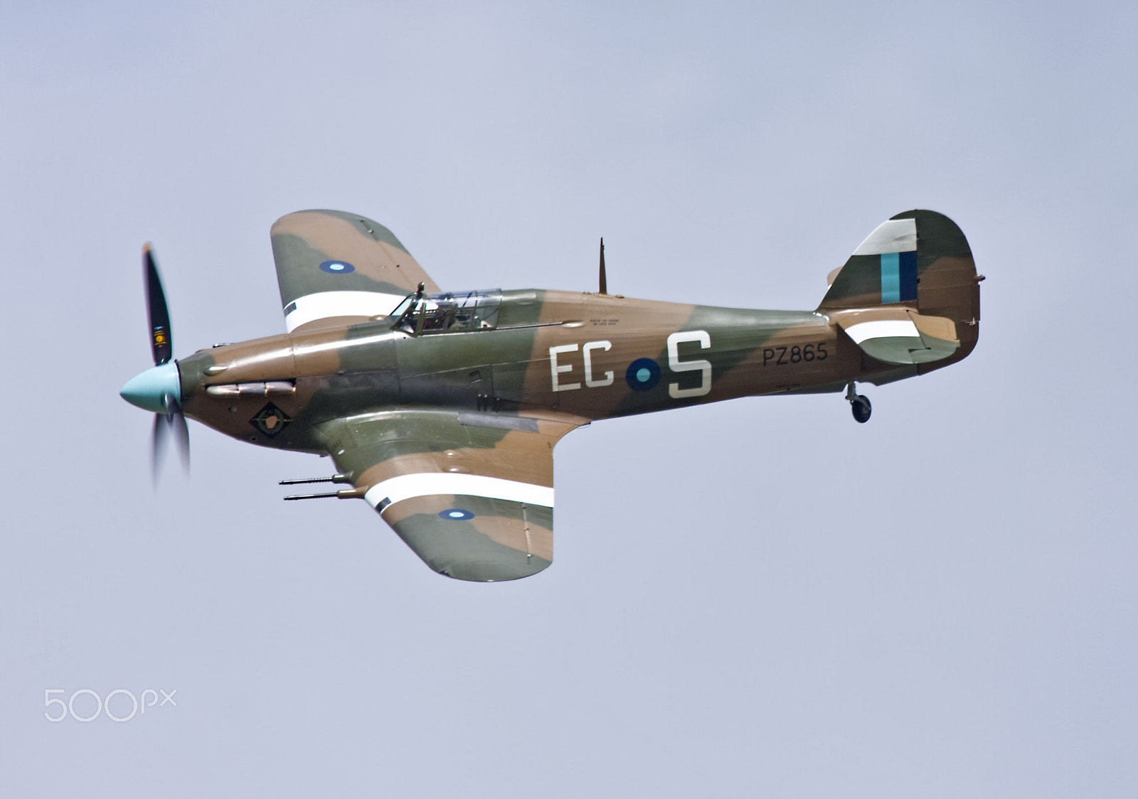 Canon EF 100-400mm F4.5-5.6L IS USM sample photo. Hawker hurricane mk.iic, pz865. photography